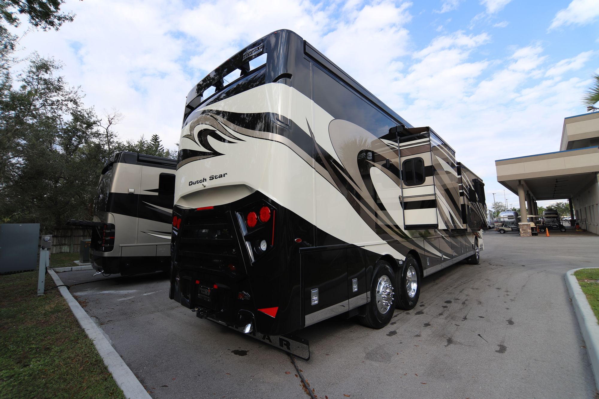 New 2019 Newmar Dutch Star 4369 Class A  For Sale