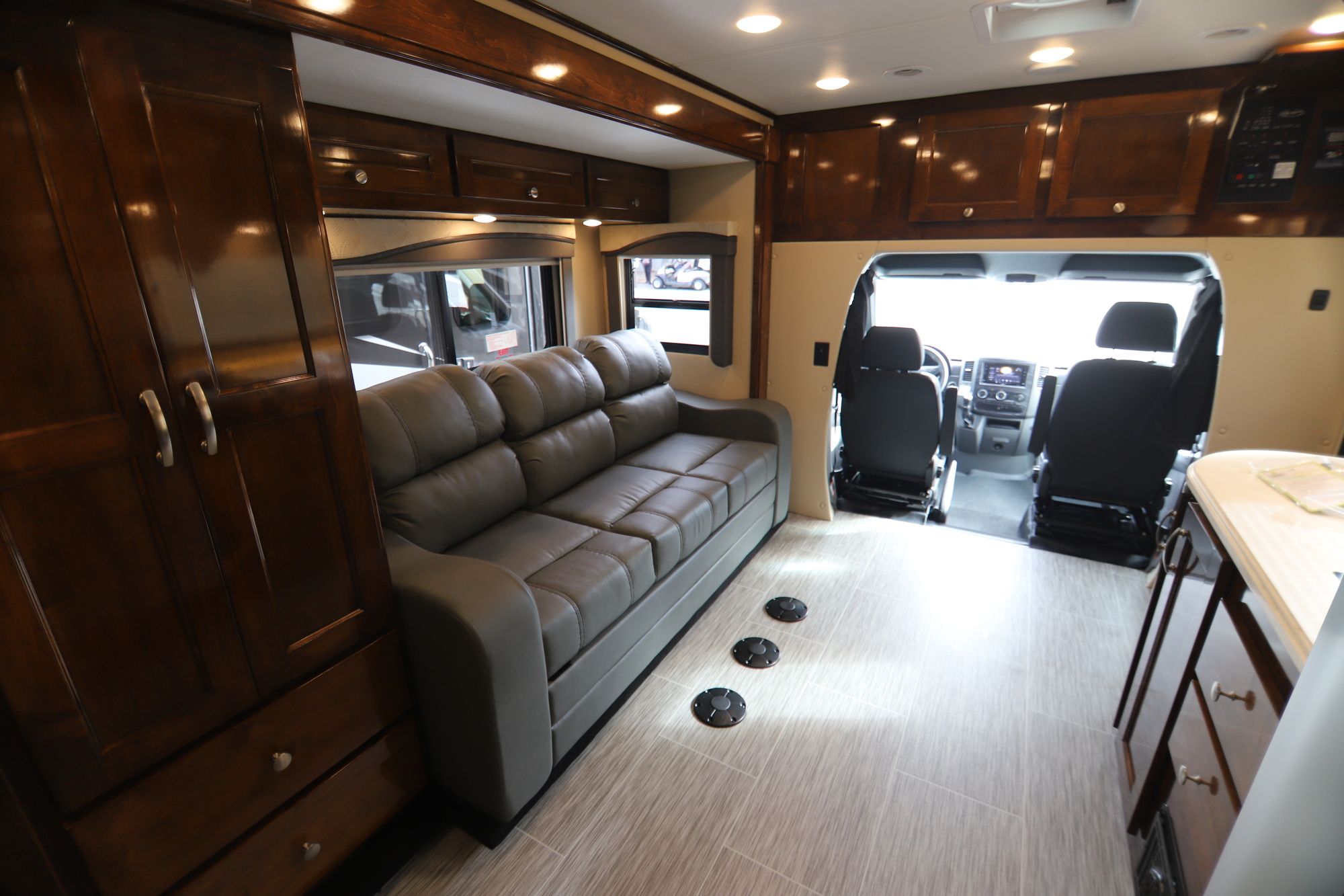 New 2019 Renegade Rv Vienna 25VFWS Class C  For Sale