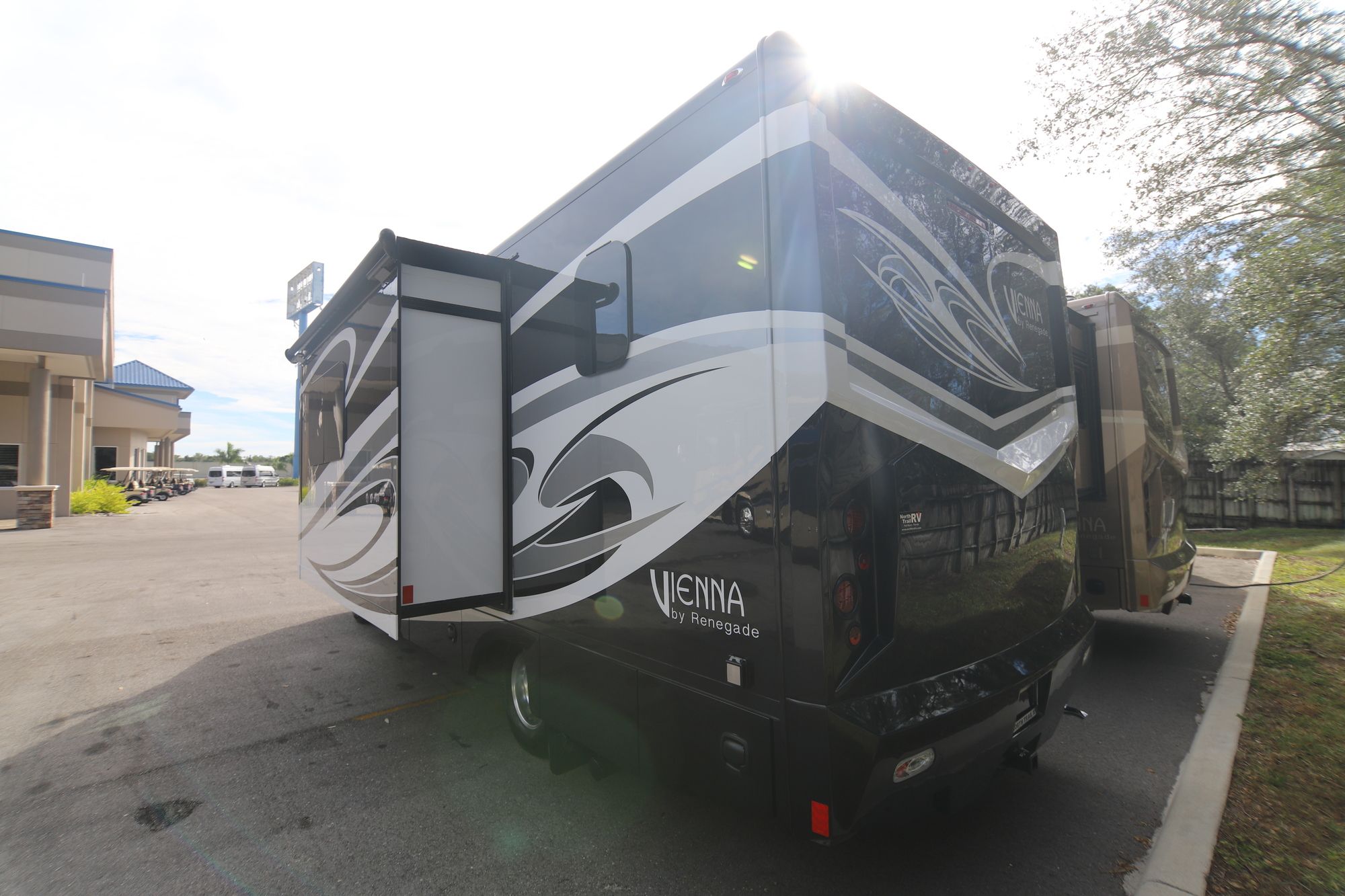 New 2019 Renegade Rv Vienna 25VUCB Class C  For Sale