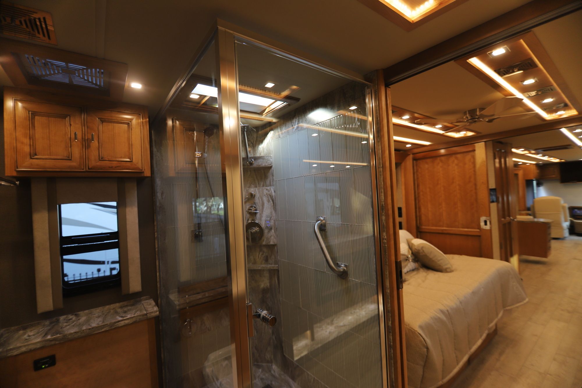 New 2019 Tiffin Motor Homes Allegro Bus 45OPP Class A  For Sale