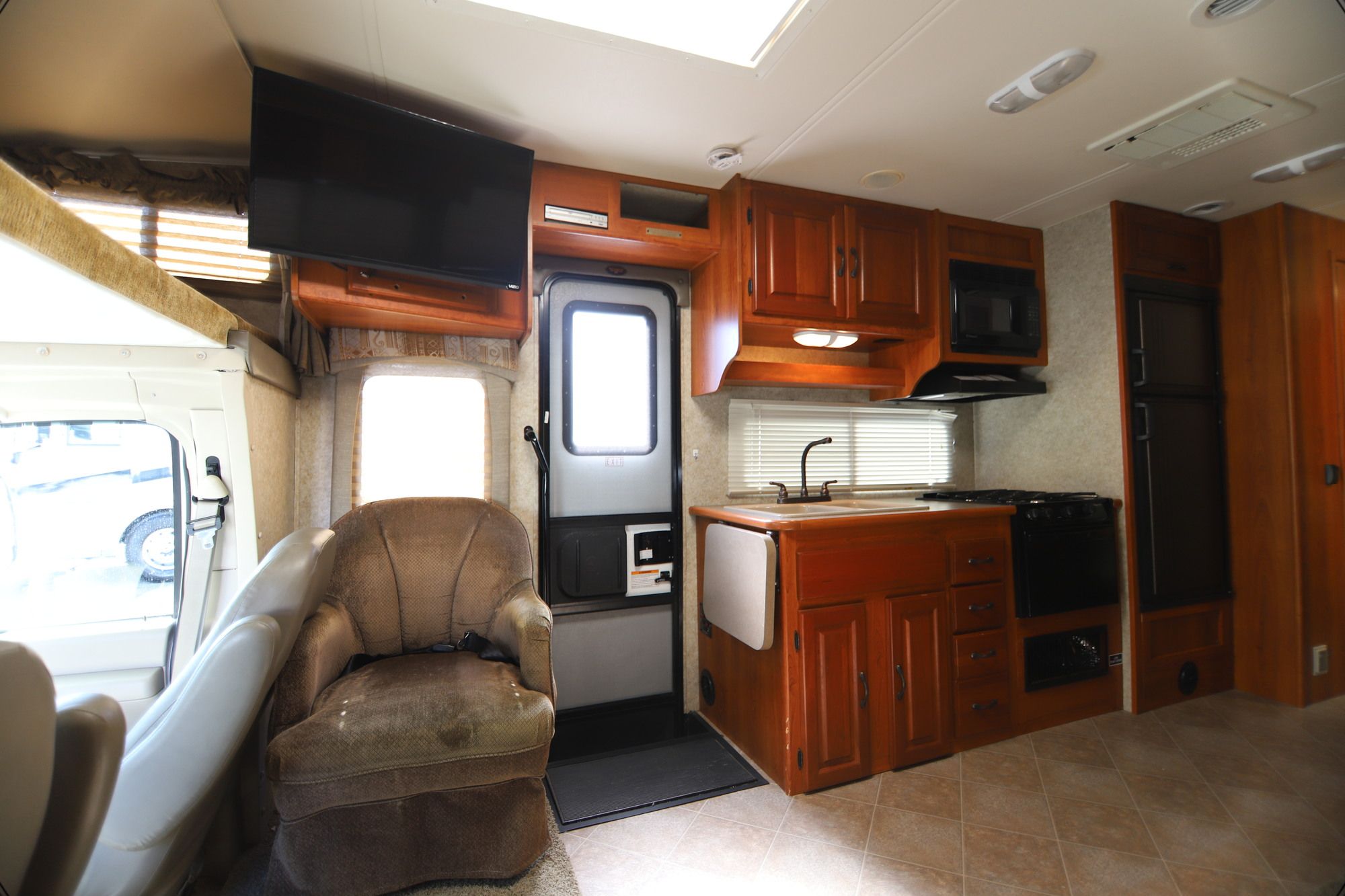 Used 2008 Coachmen Freedom Express 31Ss 31SS Class C  For Sale