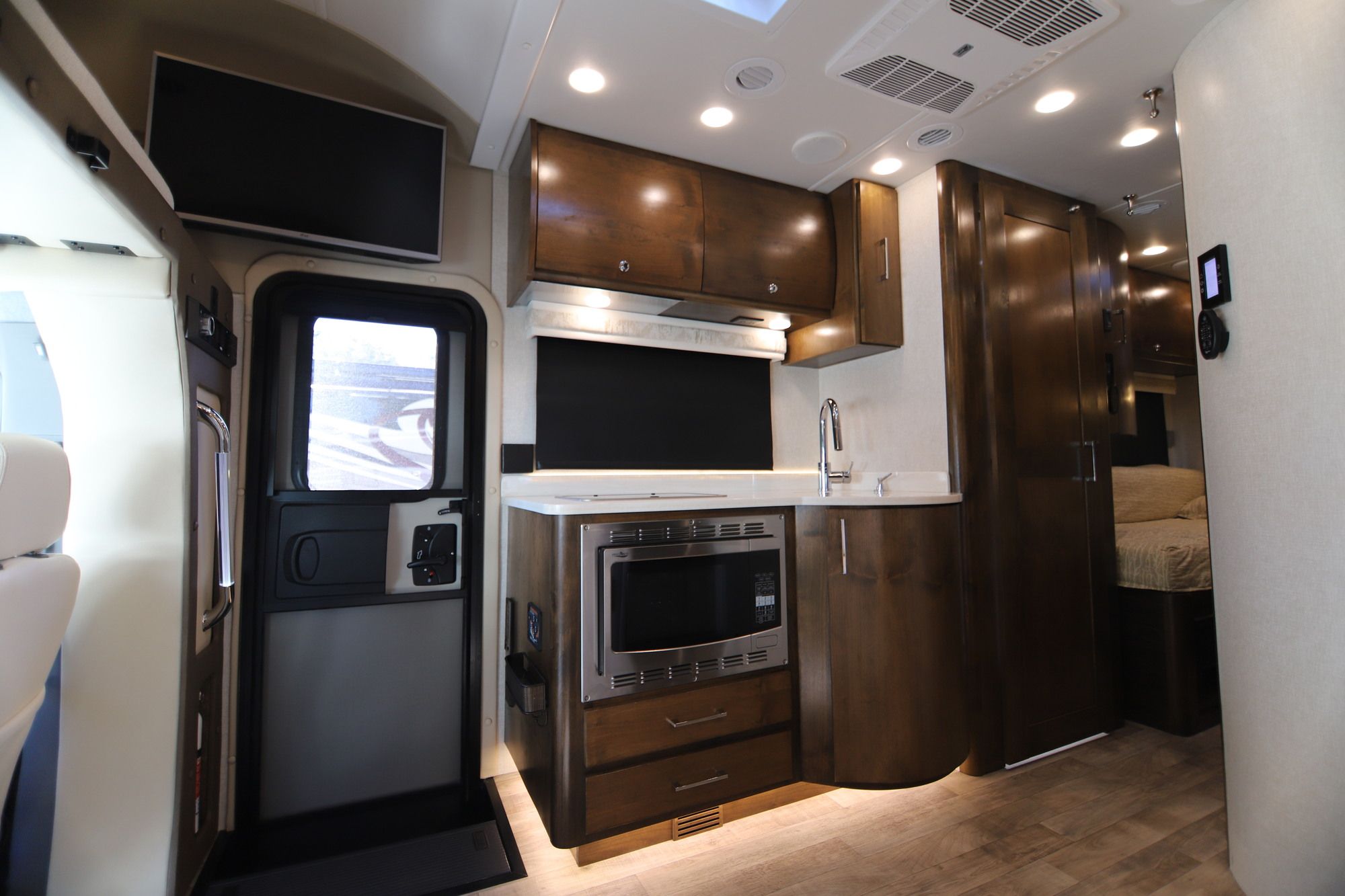 Used 2019 Tiffin Motor Homes Wayfarer 24TW Class C  For Sale