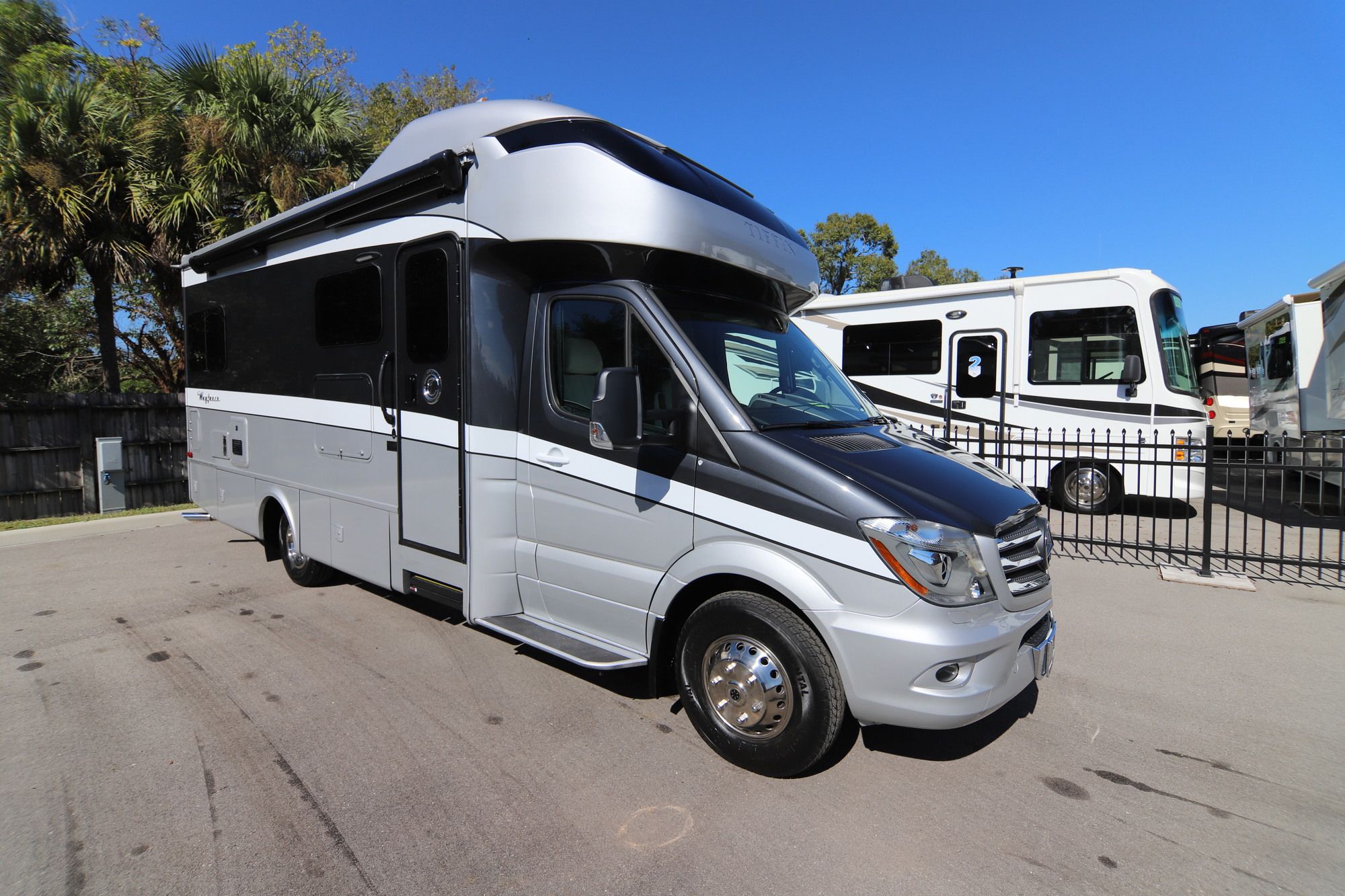 Used 2019 Tiffin Motor Homes Wayfarer 24TW Class C  For Sale