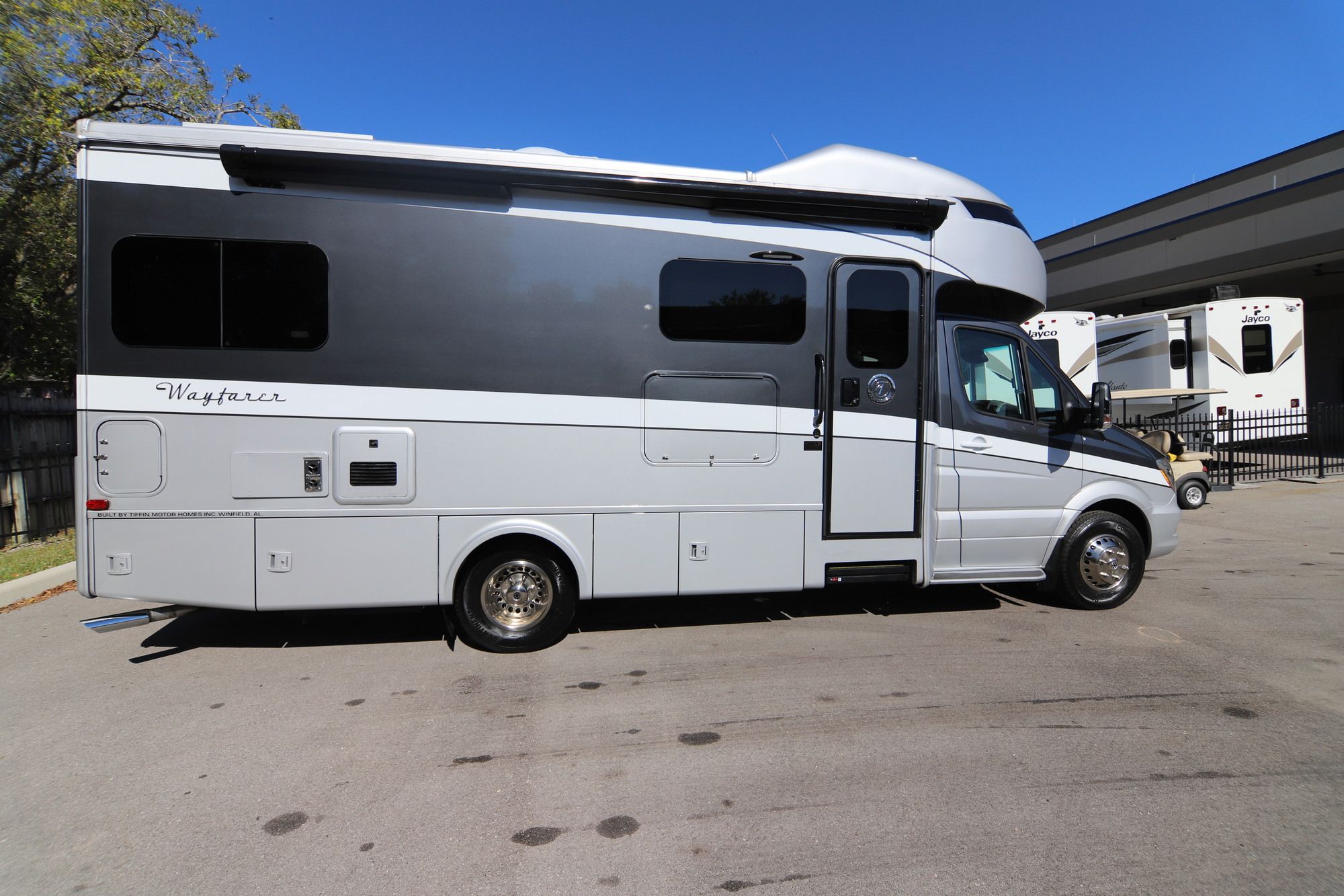 Used 2019 Tiffin Motor Homes Wayfarer 24TW Class C  For Sale