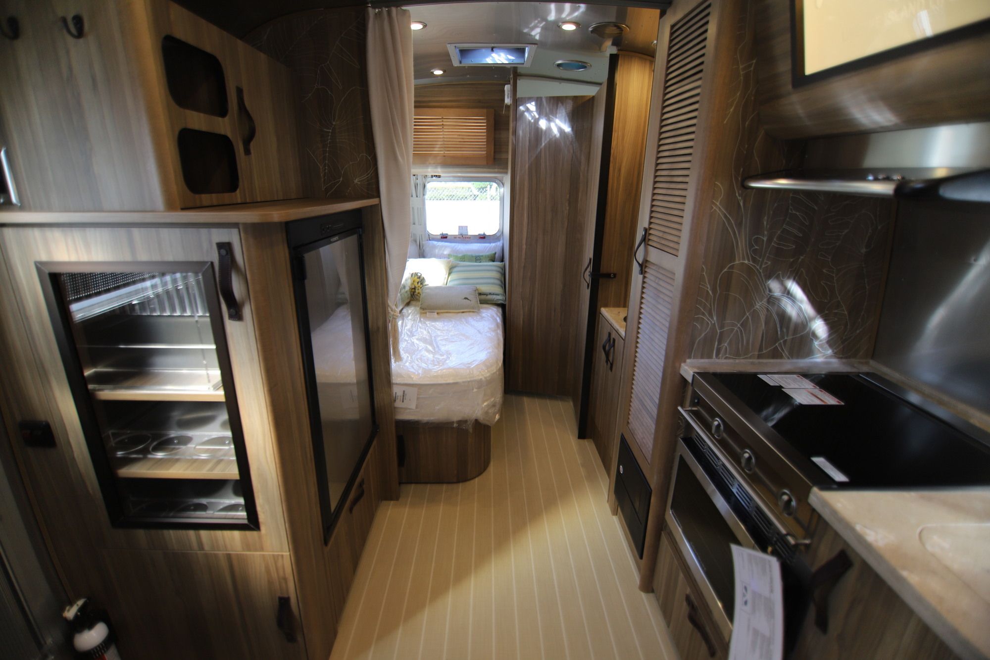 New 2019 Airstream Tommy Bahama 19CB Travel Trailer  For Sale