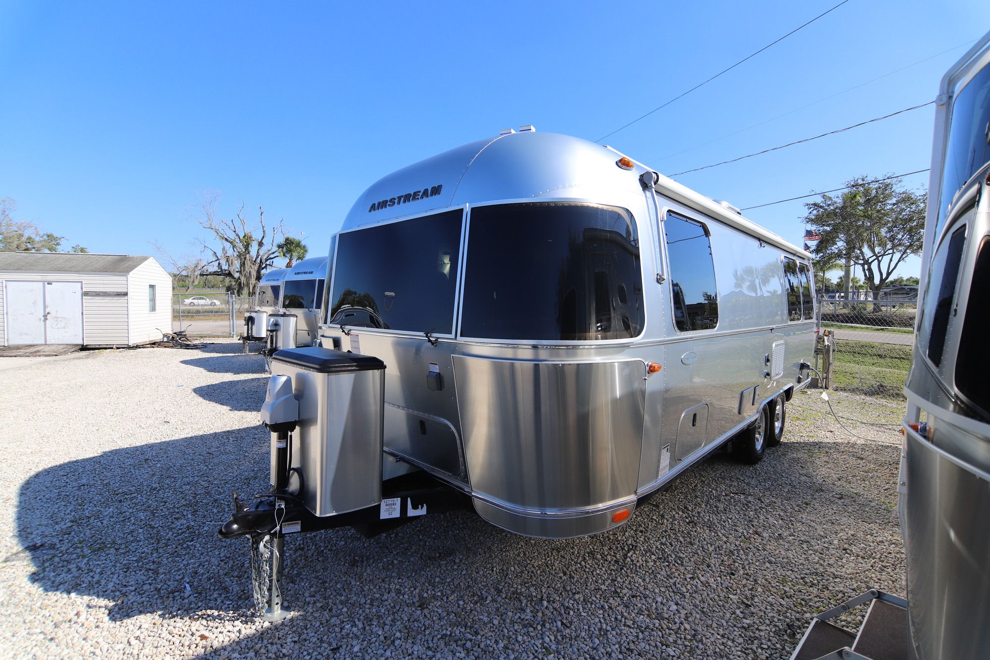 Used 2018 Airstream Flying Cloud 25FB Travel Trailer  For Sale