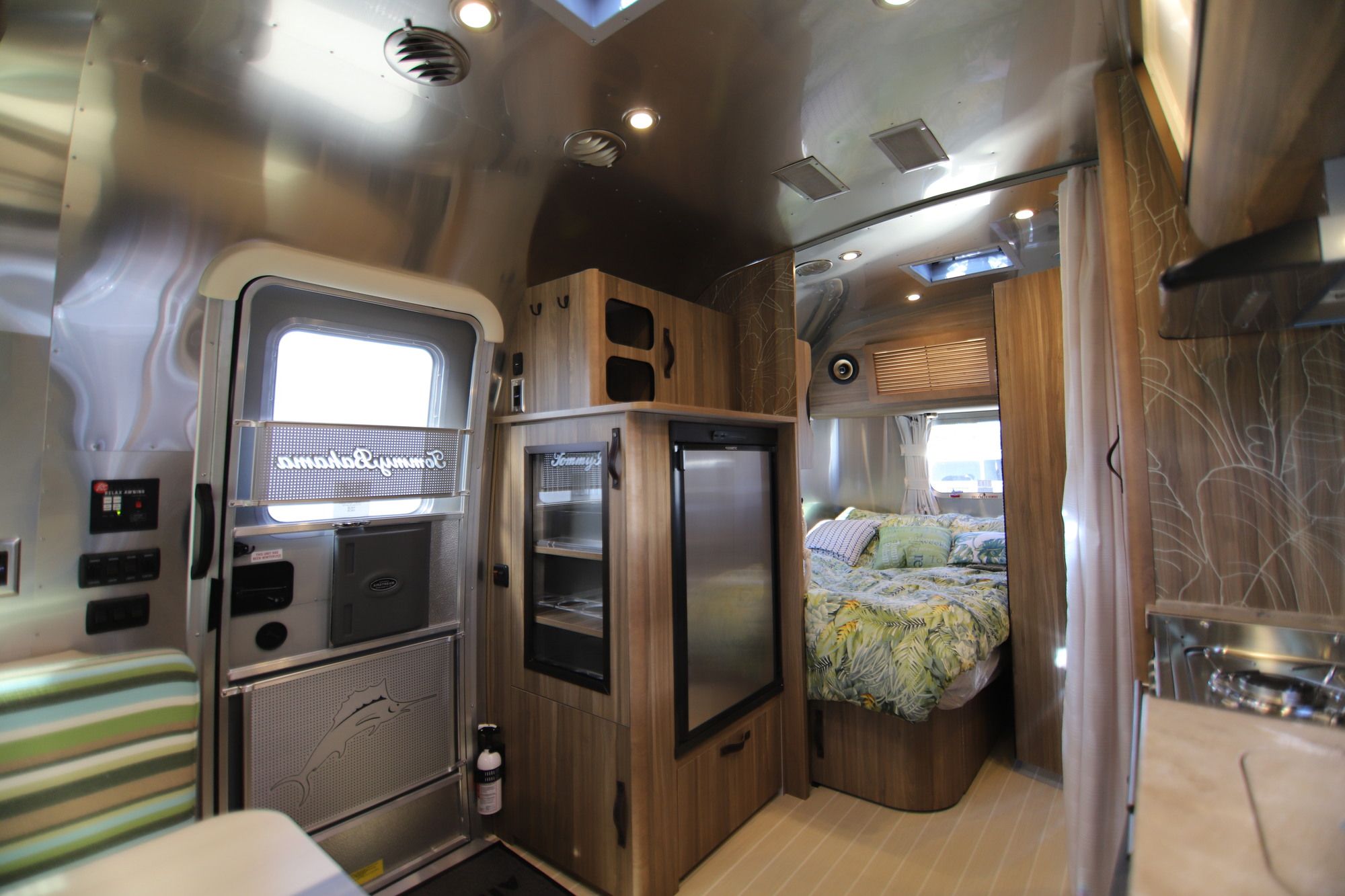 New 2019 Airstream Tommy Bahama 19CB Travel Trailer  For Sale