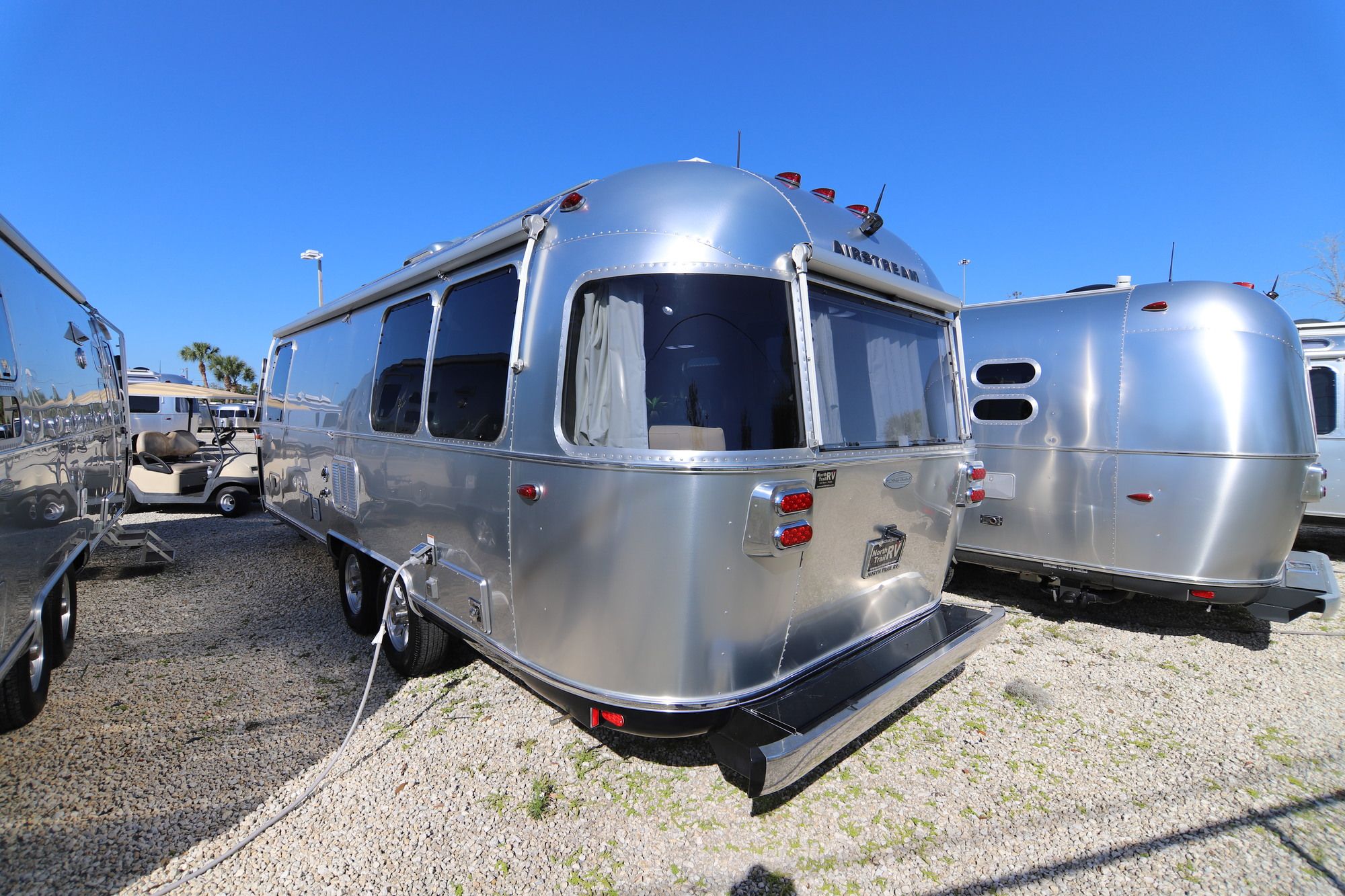 Used 2018 Airstream Flying Cloud 25FB Travel Trailer  For Sale