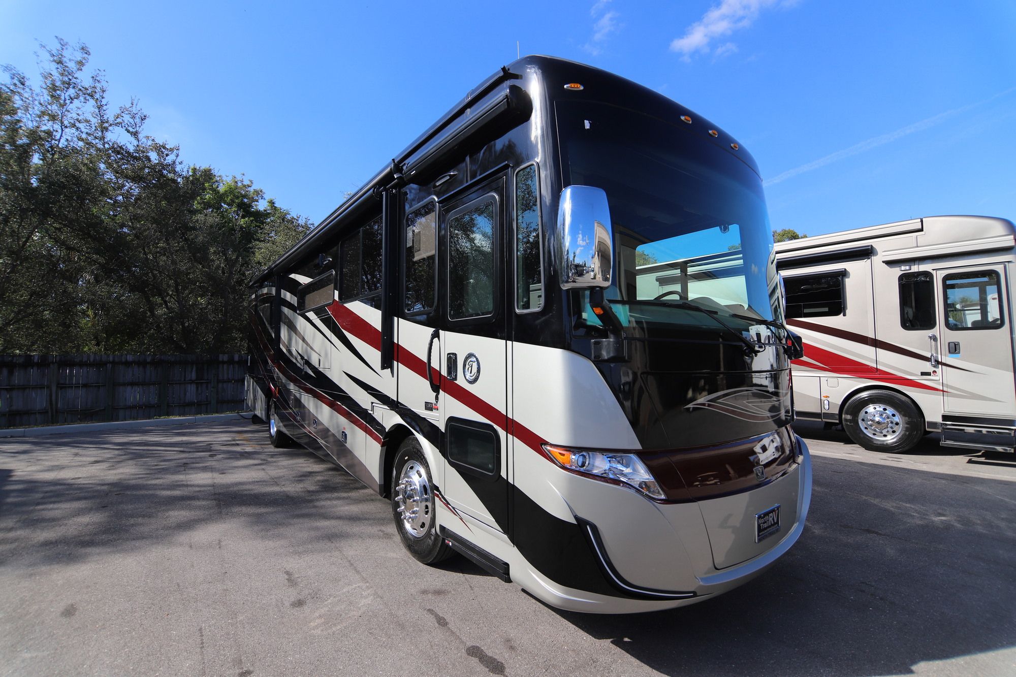 New 2019 Tiffin Motor Homes Allegro Red 37BA Class A  For Sale