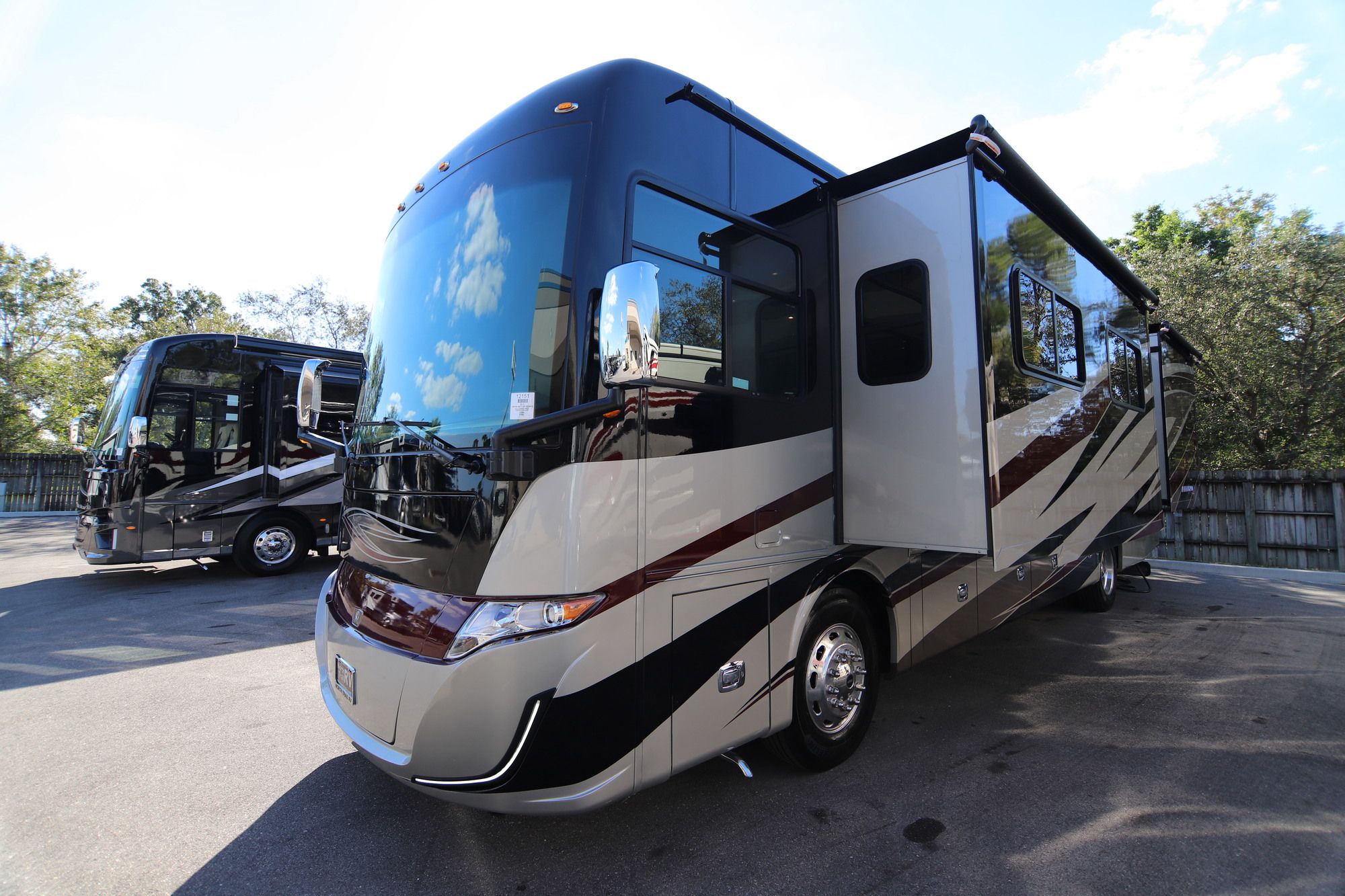 New 2019 Tiffin Motor Homes Allegro Red 37BA Class A  For Sale