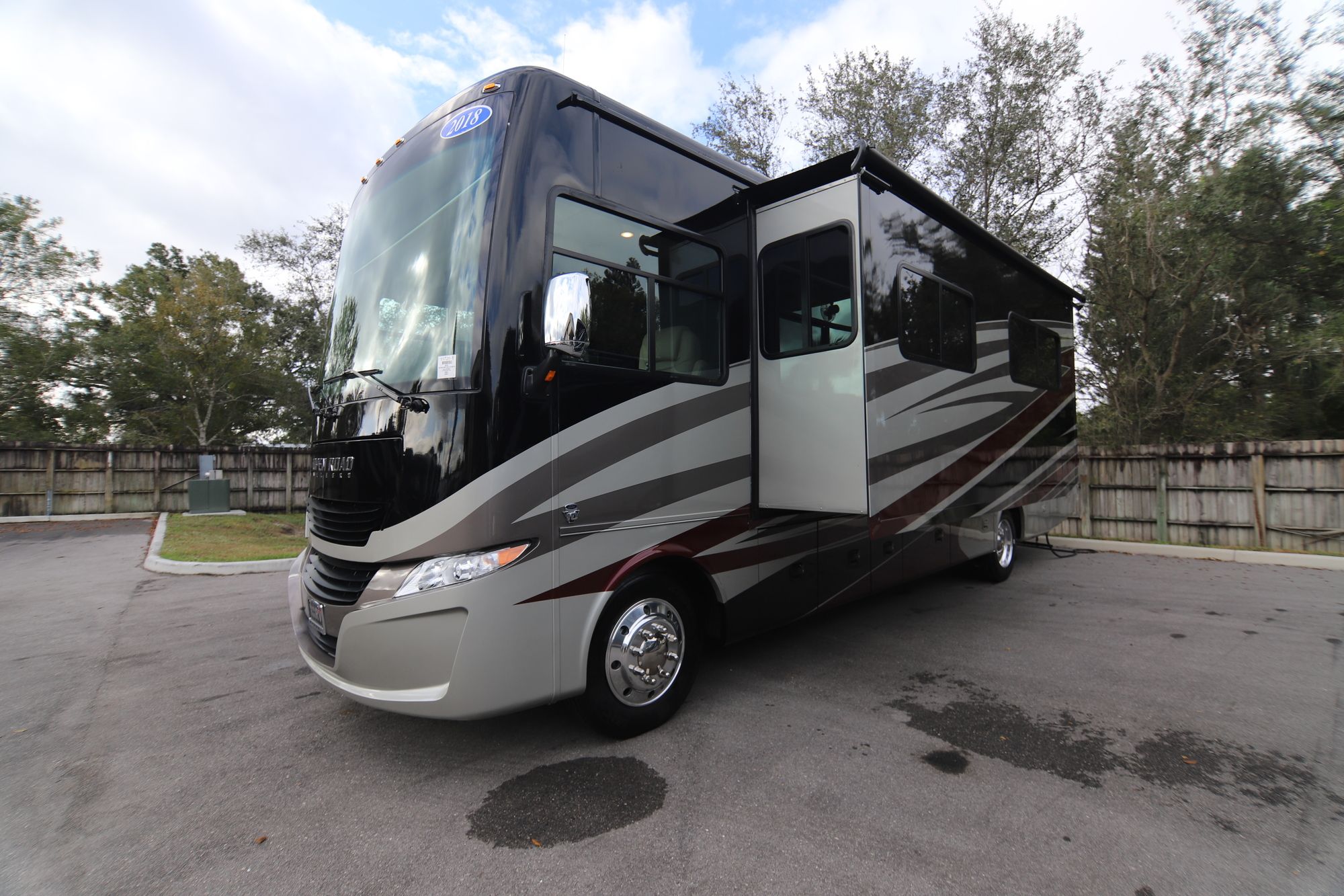 Used 2018 Tiffin Motor Homes Allegro 32SA Class A  For Sale