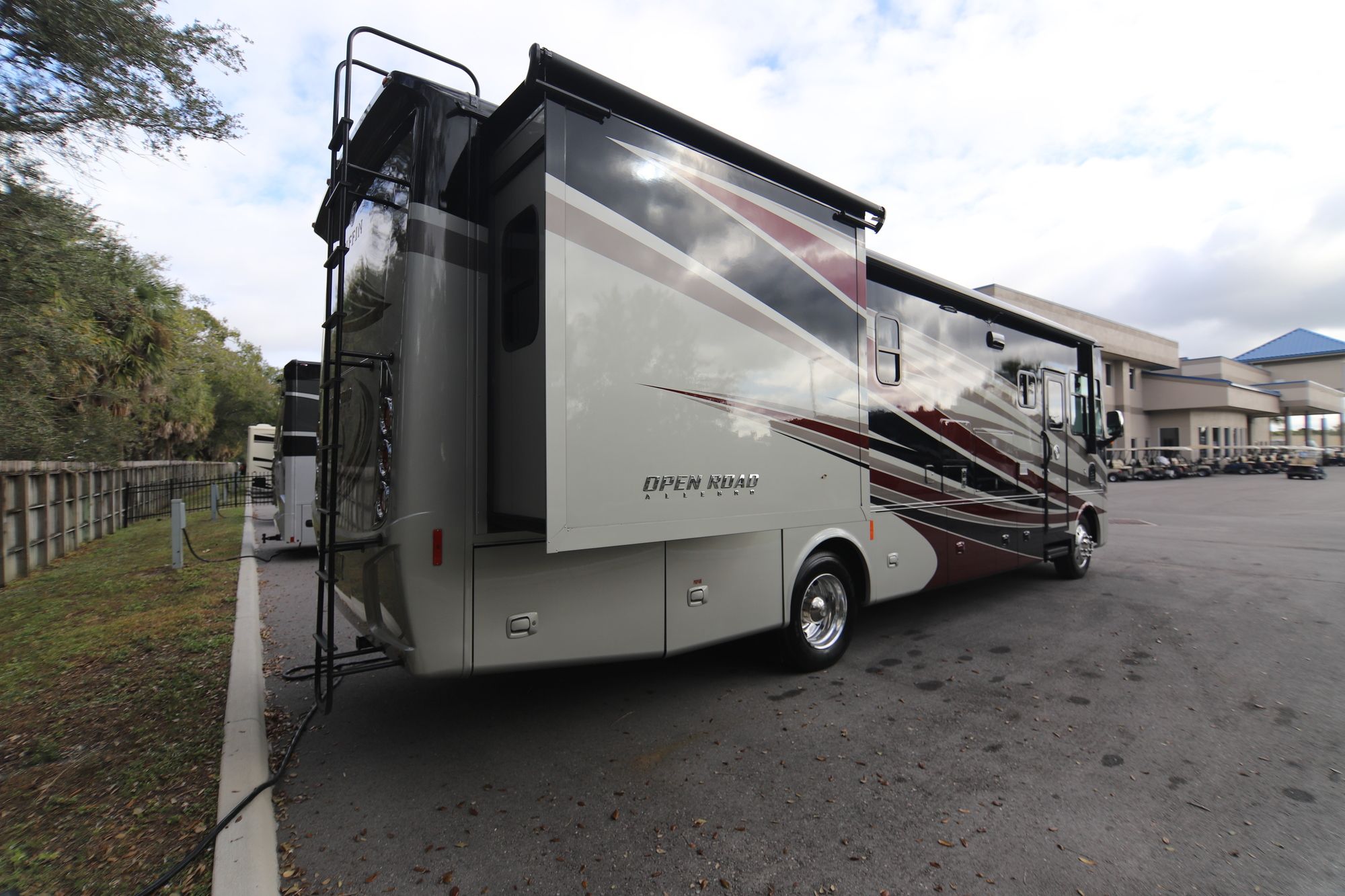 Used 2018 Tiffin Motor Homes Allegro 32SA Class A  For Sale