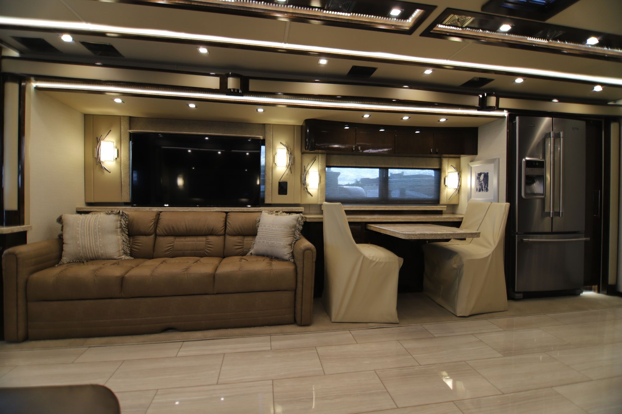 New 2019 Tiffin Motor Homes Zephyr 45 PZ Class A  For Sale