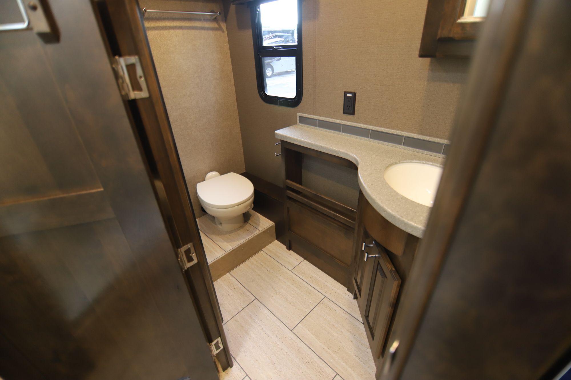 Used 2018 Tiffin Motor Homes Allegro 32SA Class A  For Sale