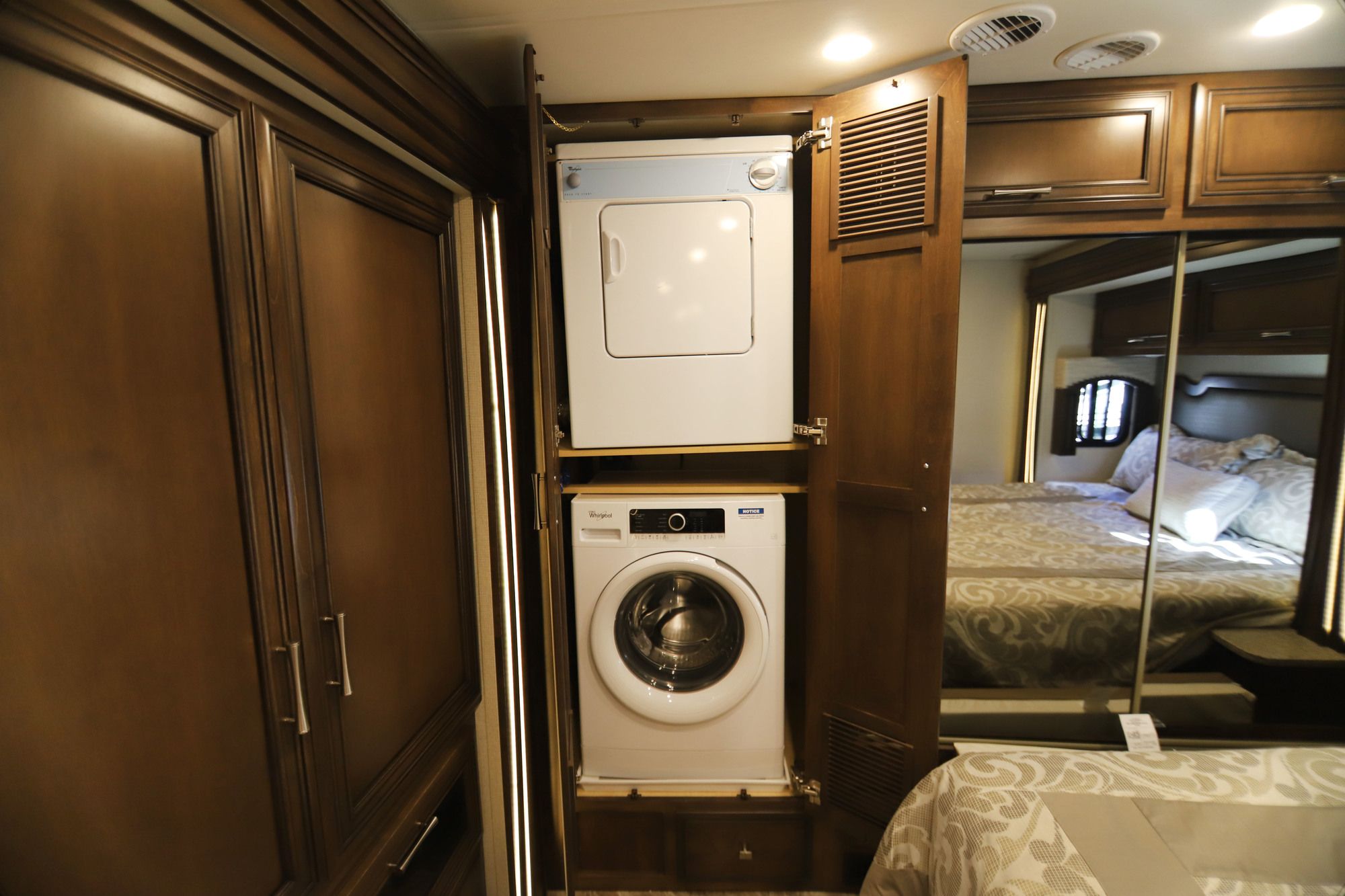 New 2019 Newmar Canyon Star 3722 Class A  For Sale