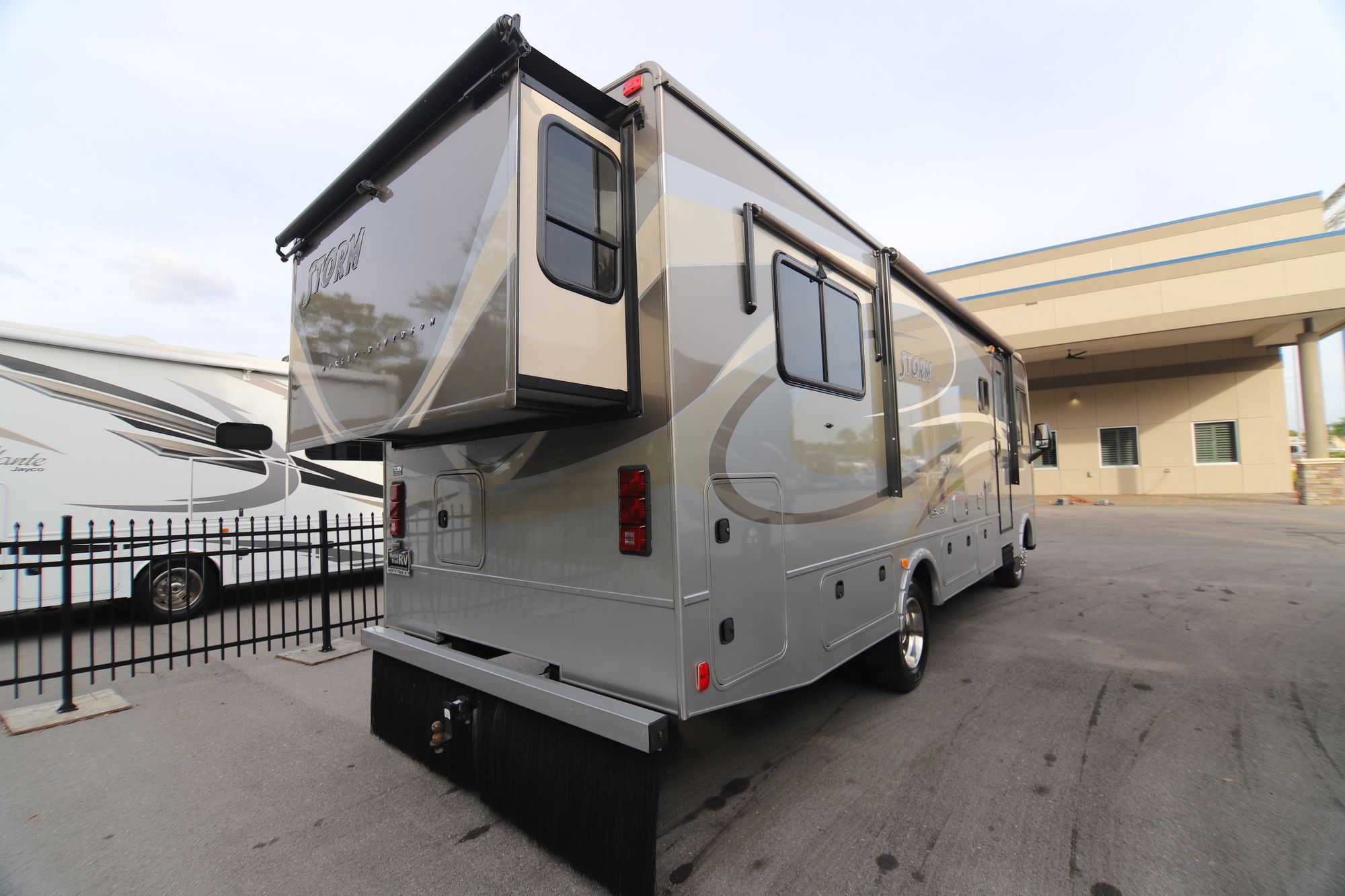 Used 2014 Fleetwood Storm 28F Class A  For Sale