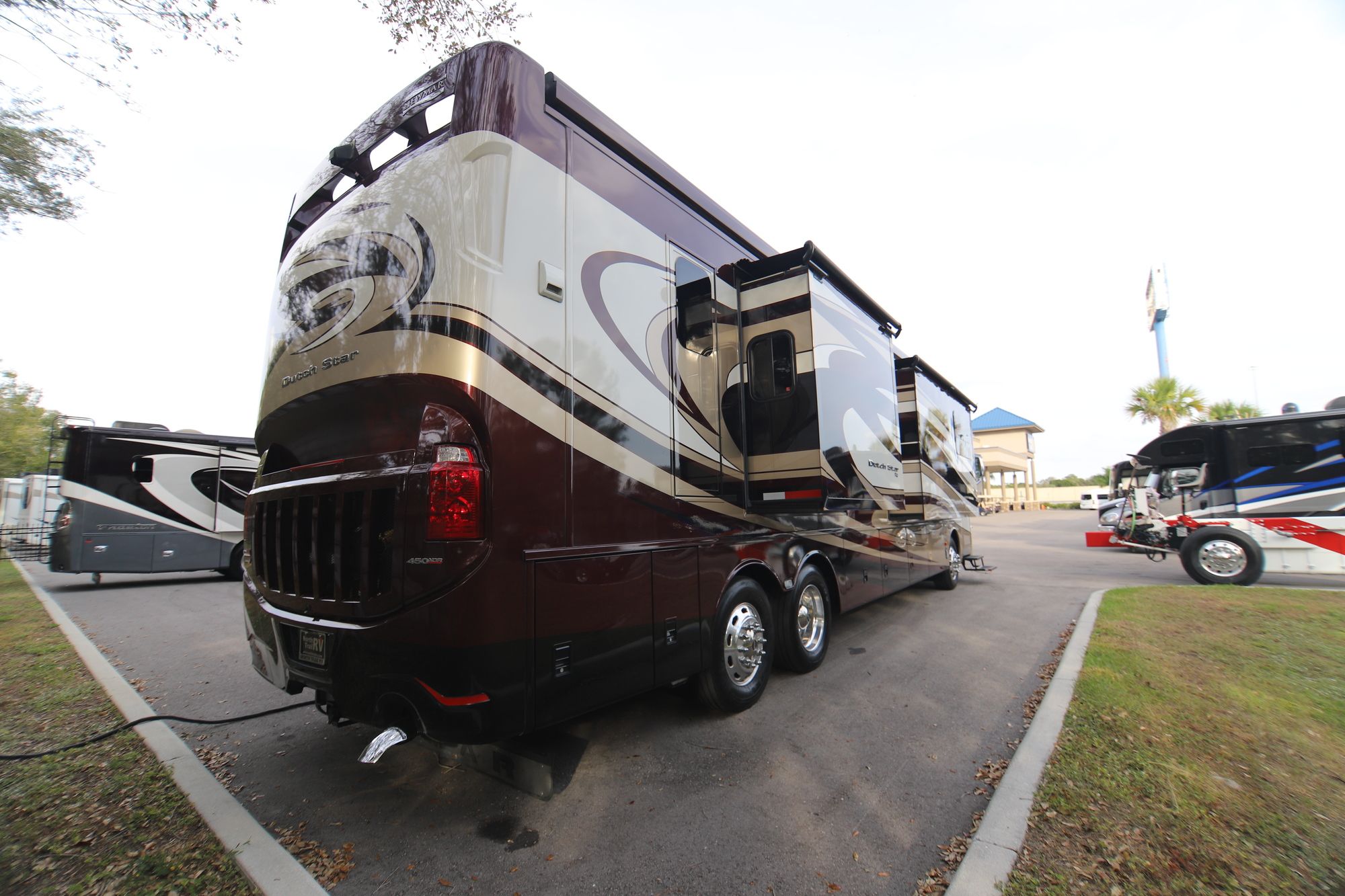 Used 2016 Newmar Dutch Star 4018 Class A  For Sale