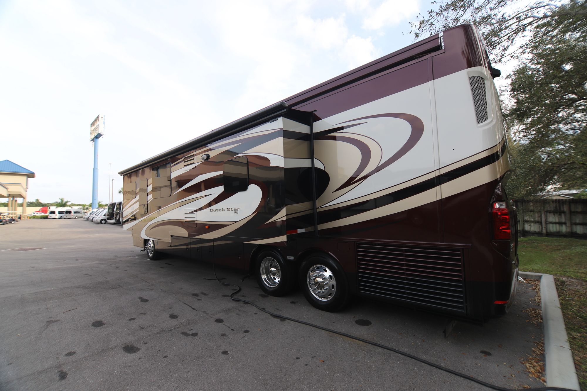 Used 2016 Newmar Dutch Star 4018 Class A  For Sale