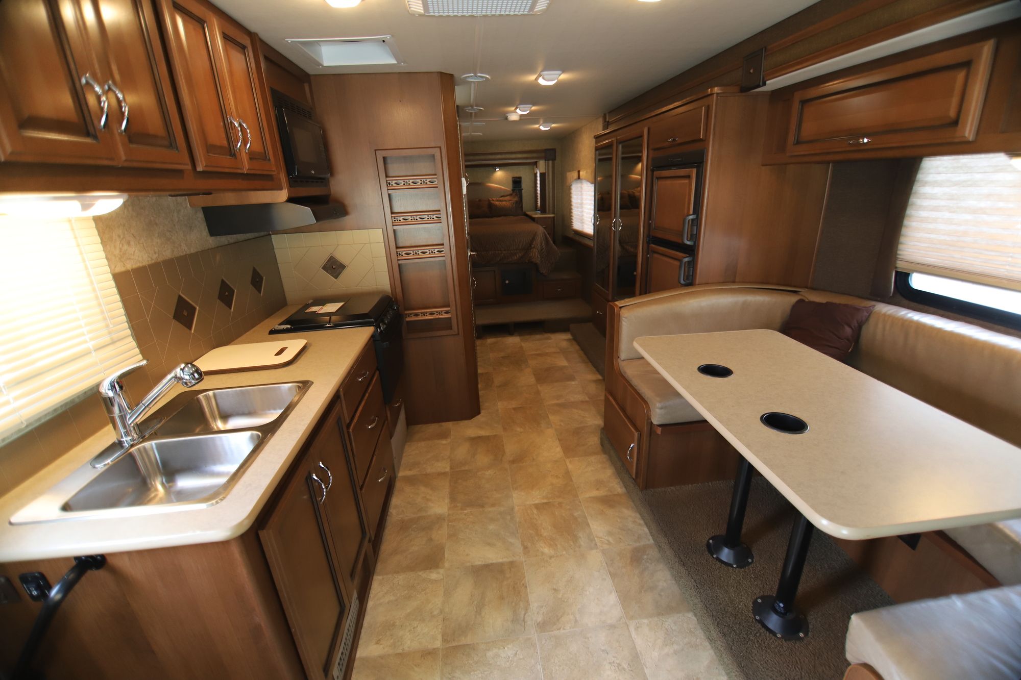 Used 2014 Fleetwood Storm 28F Class A  For Sale