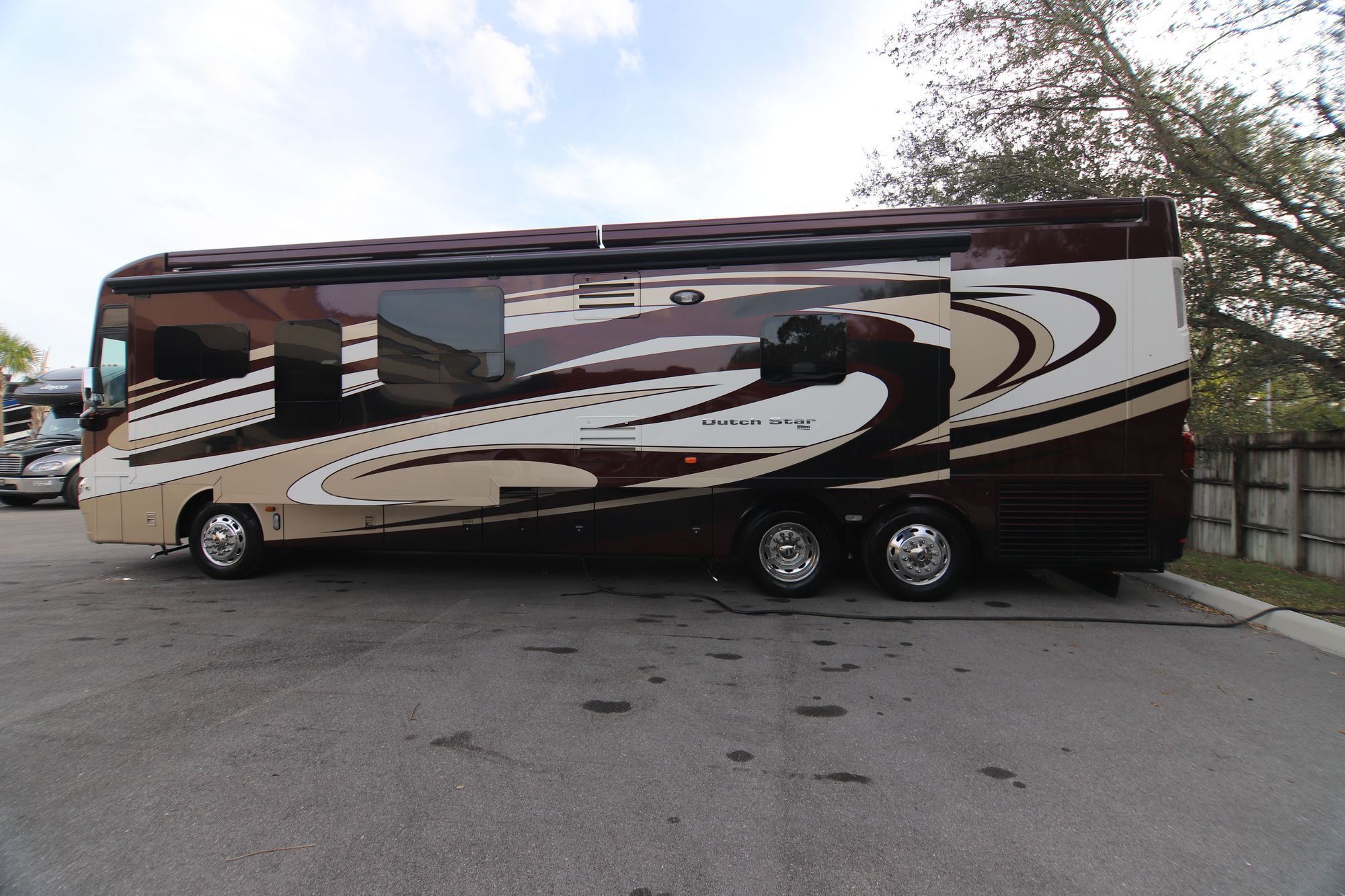 Used 2016 Newmar Dutch Star 4018 Class A  For Sale