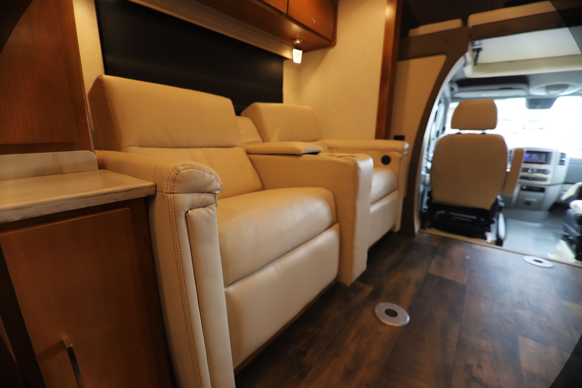 New 2019 Tiffin Motor Homes Wayfarer 24FW Class C  For Sale