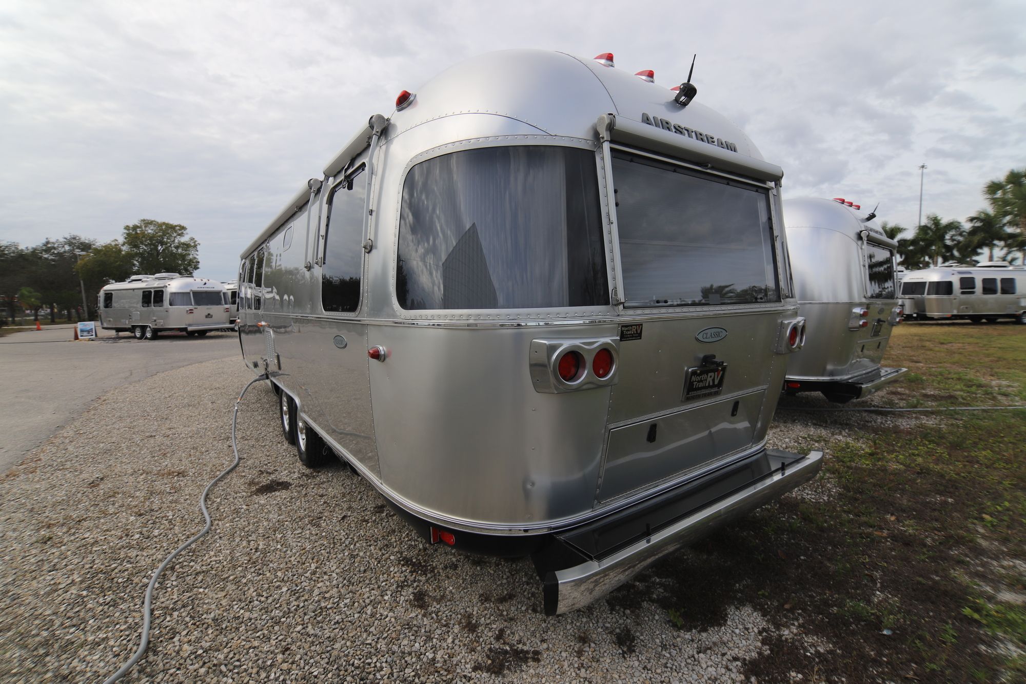 New 2018 Airstream Classic 30RB Travel Trailer  For Sale