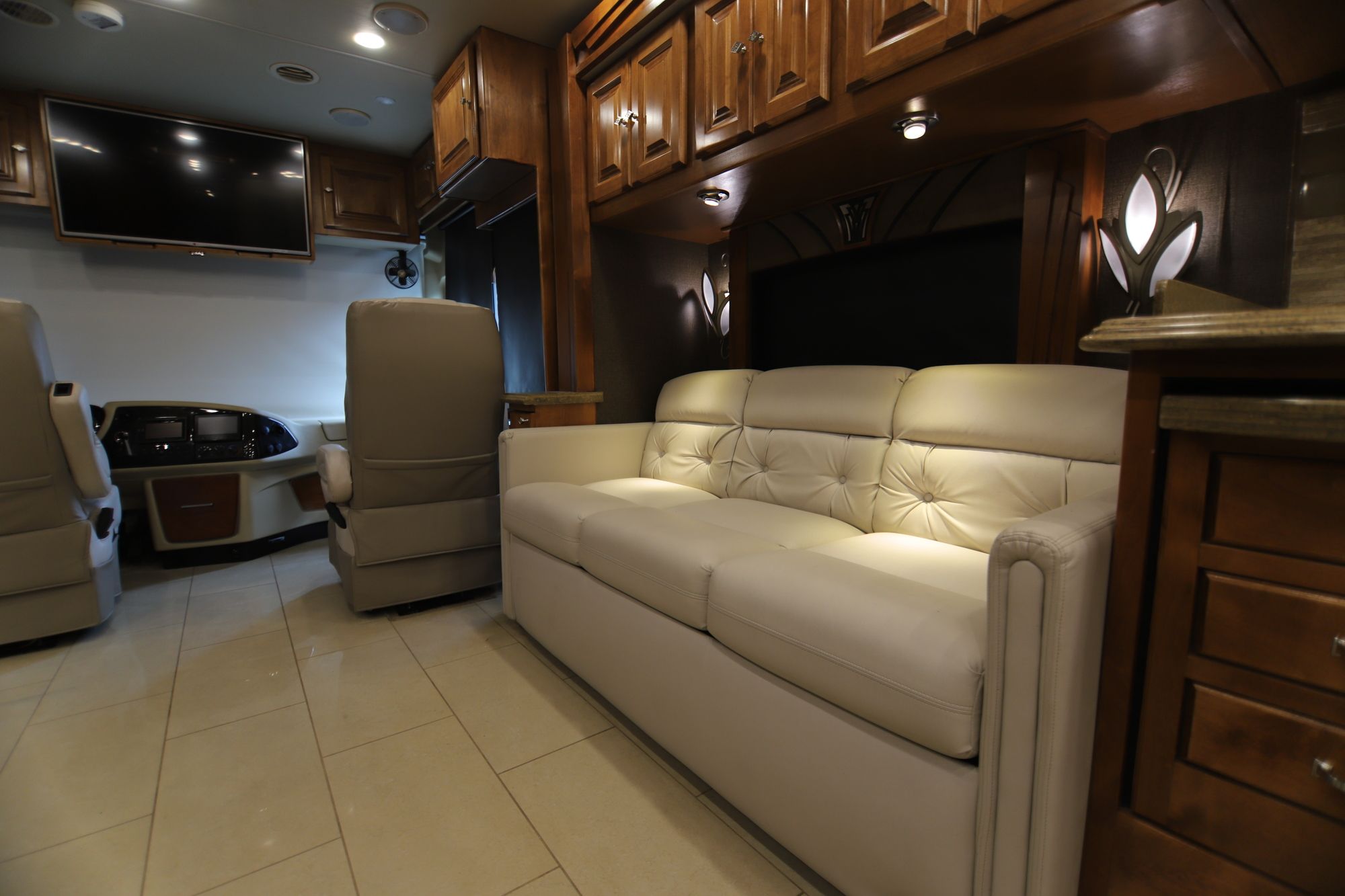 Used 2016 Tiffin Motor Homes Phaeton 40QBH Class A  For Sale