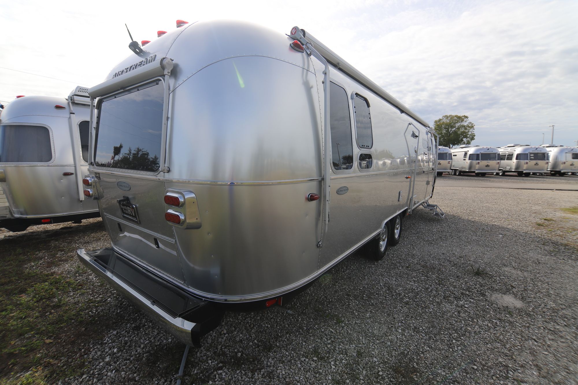 New 2019 Airstream Flying Cloud 30RB Travel Trailer  For Sale