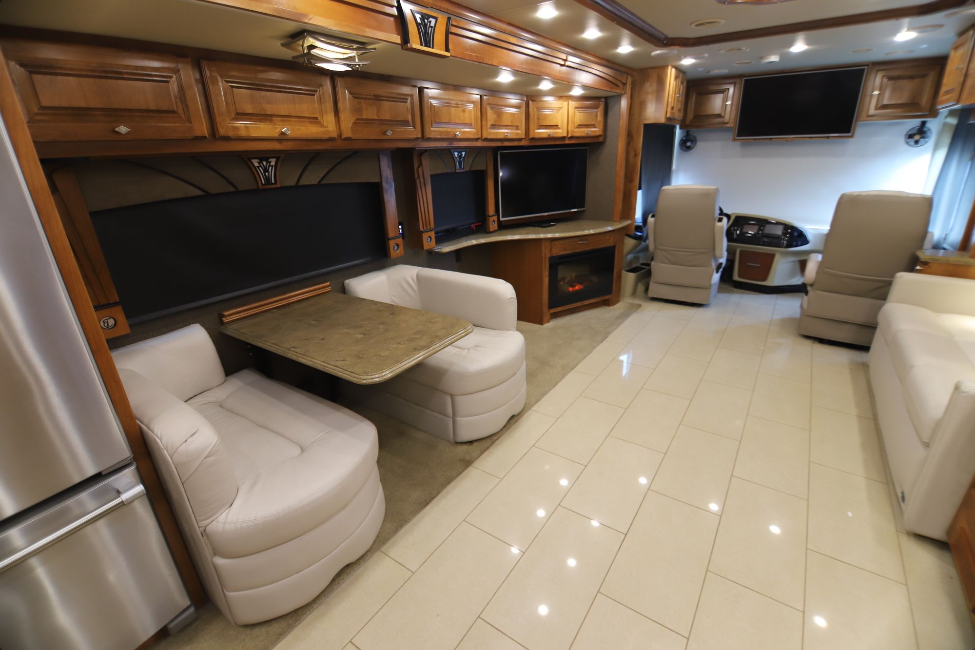 Used 2016 Tiffin Motor Homes Phaeton 40QBH Class A  For Sale