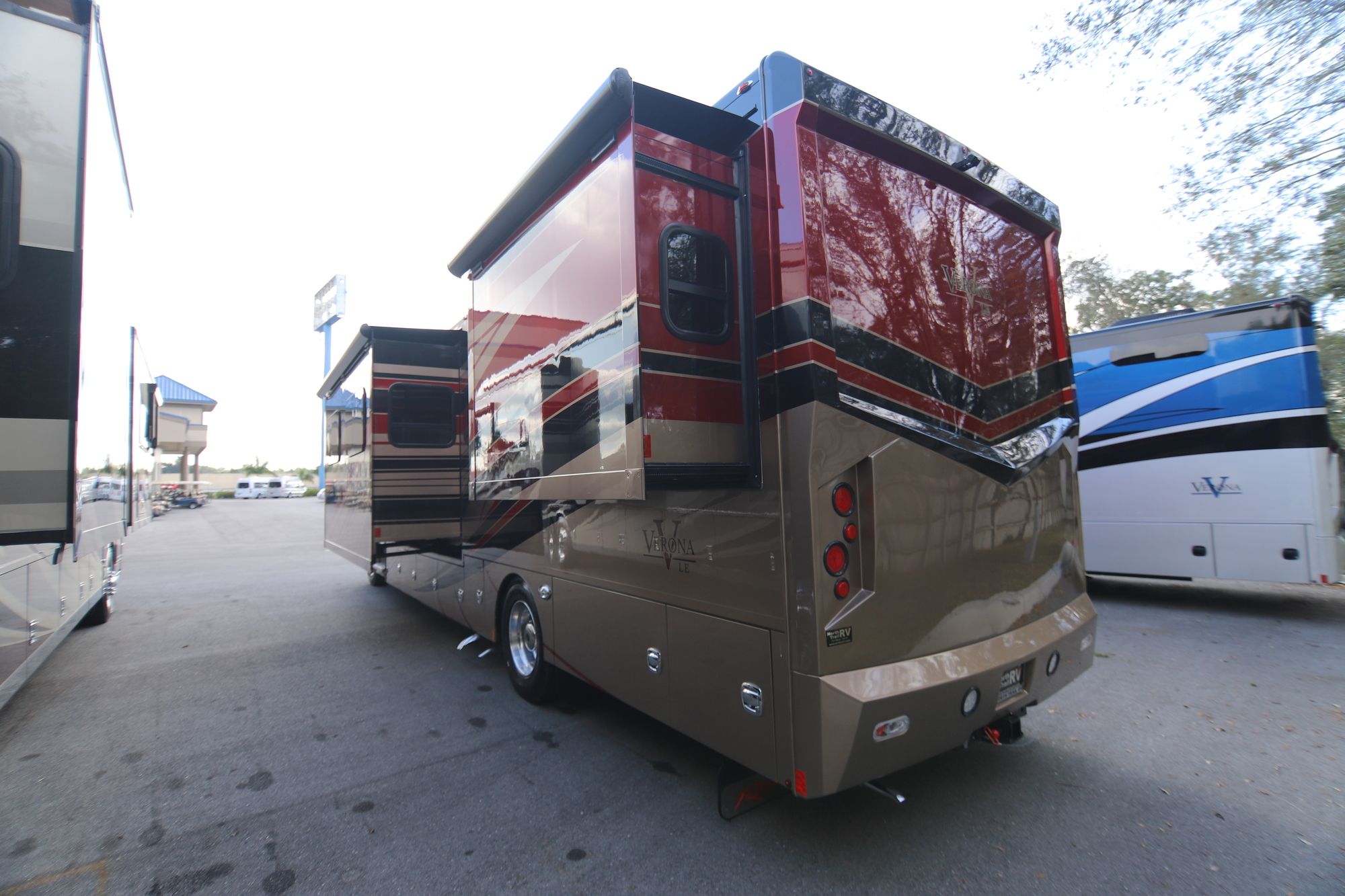 New 2019 Renegade Rv Verona Le 38LDG Super C  For Sale