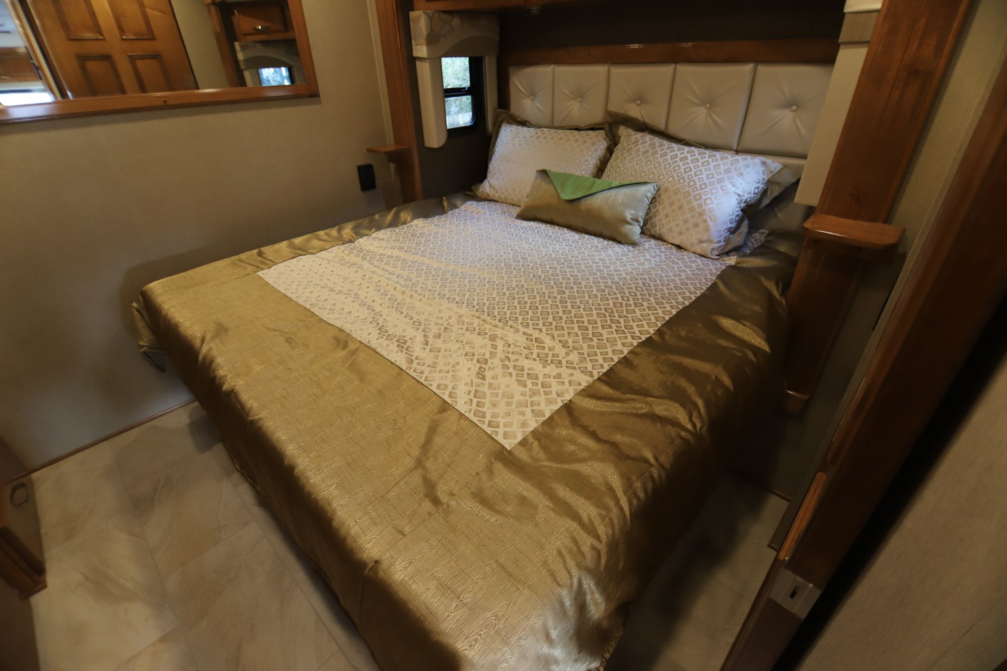 New 2019 Renegade Rv Verona Le 38LDG Super C  For Sale