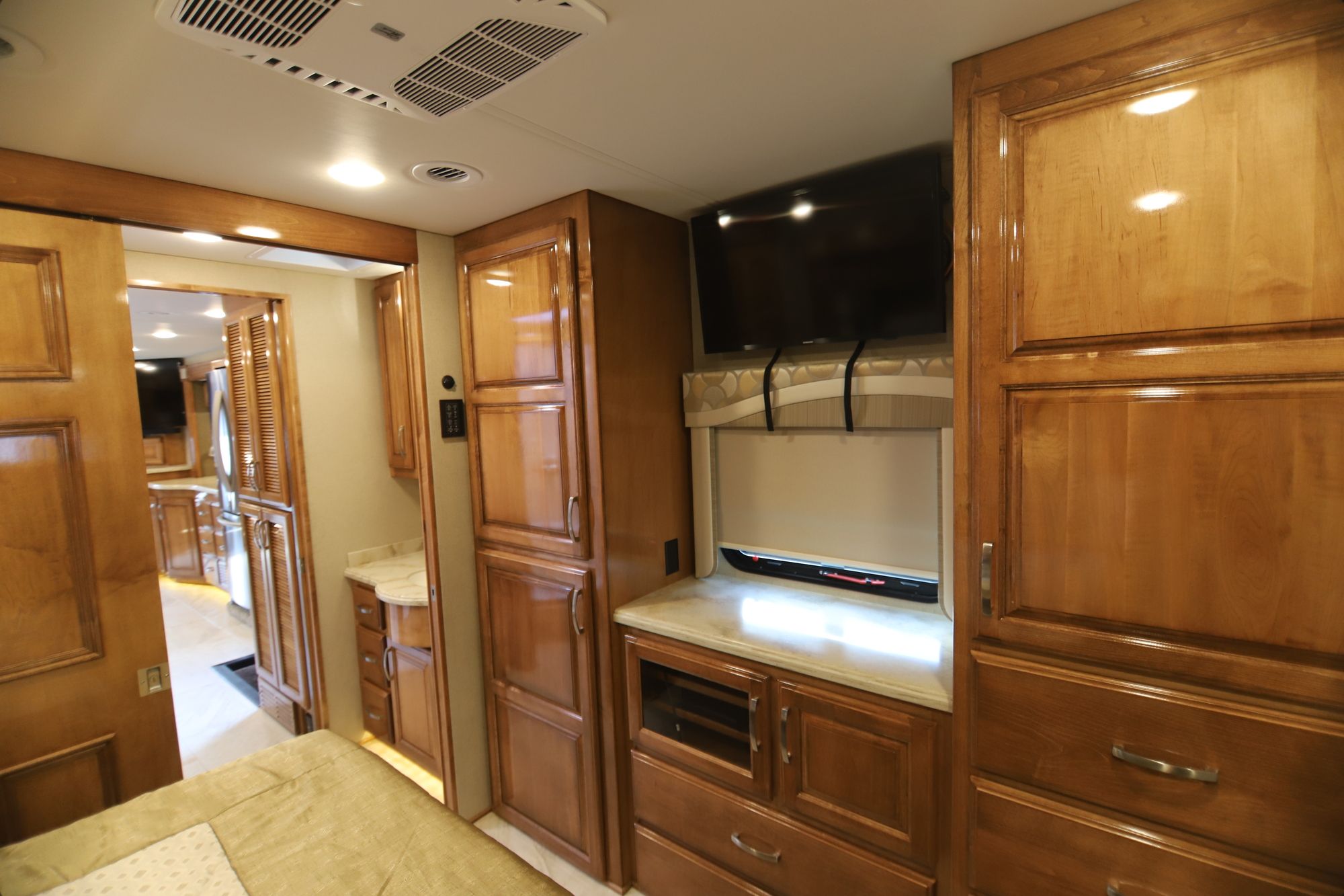 New 2019 Renegade Rv Verona Le 38LDG Super C  For Sale