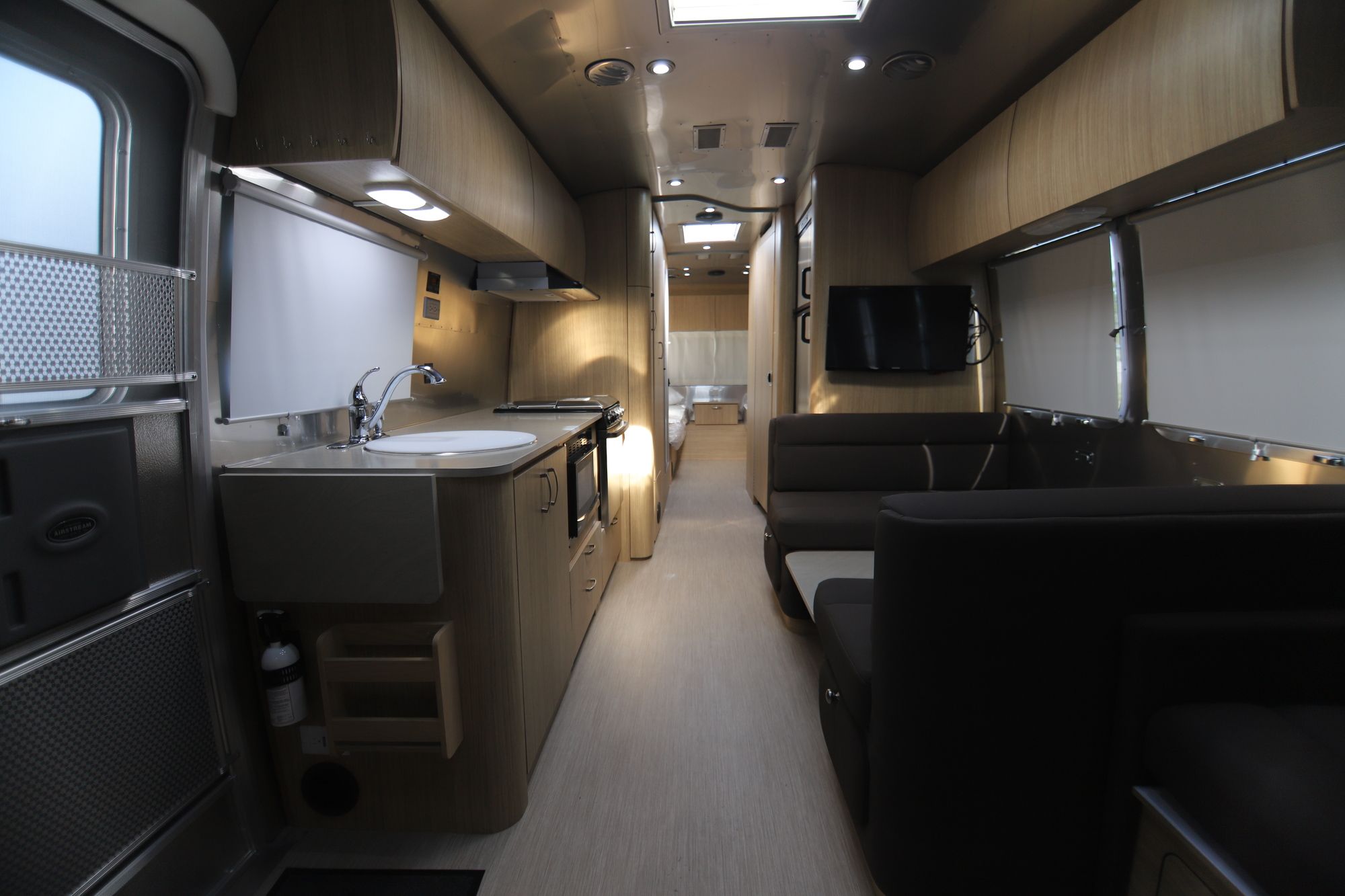 New 2019 Airstream Flying Cloud 30RB Travel Trailer  For Sale