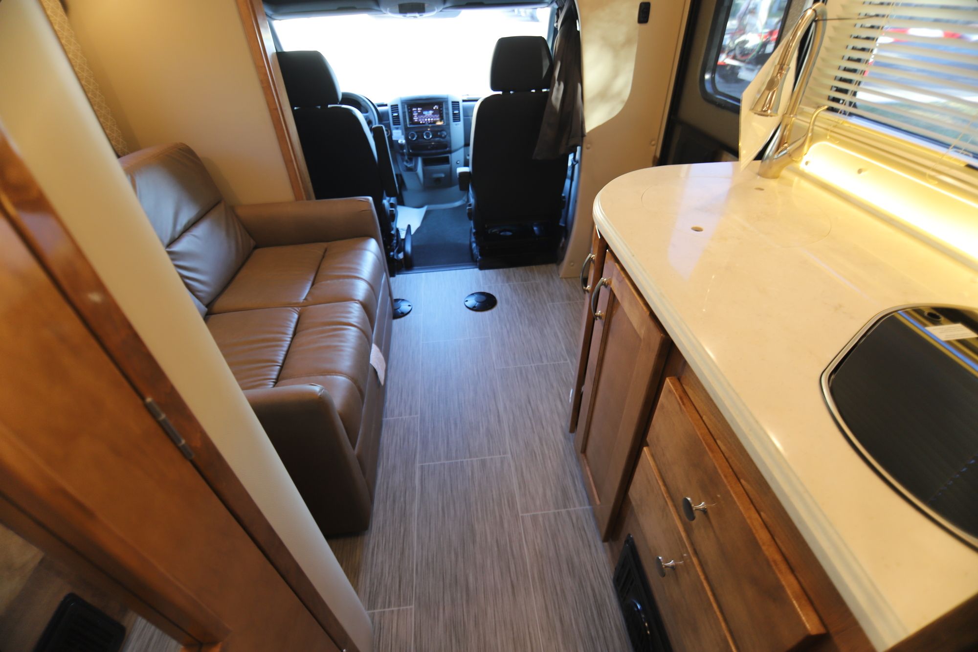 New 2019 Renegade Rv Vienna 25VQRS Class C  For Sale