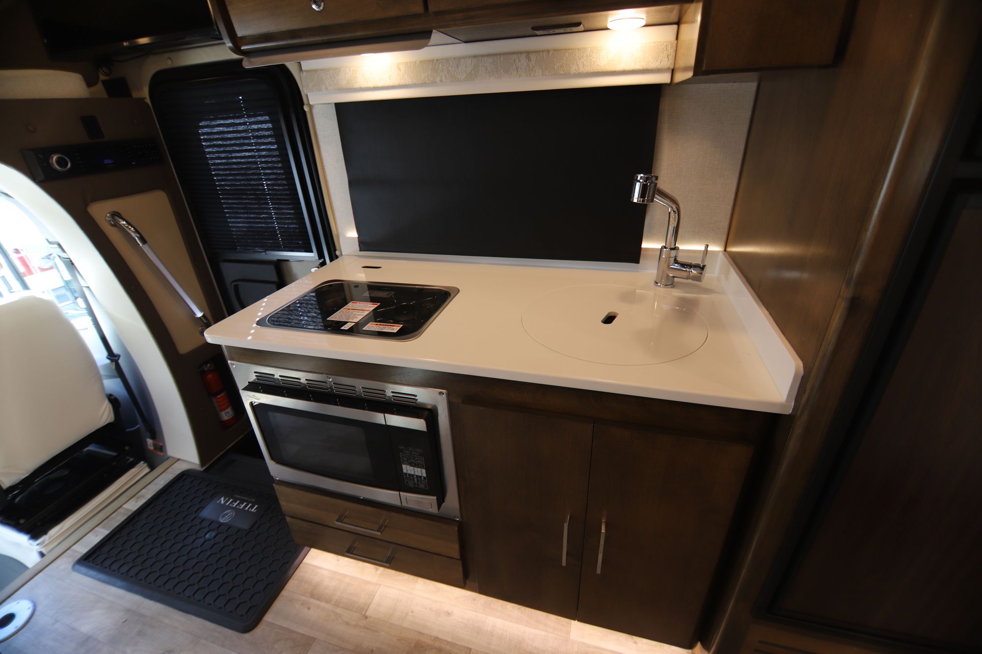 New 2019 Tiffin Motor Homes Wayfarer 24FW Class C  For Sale