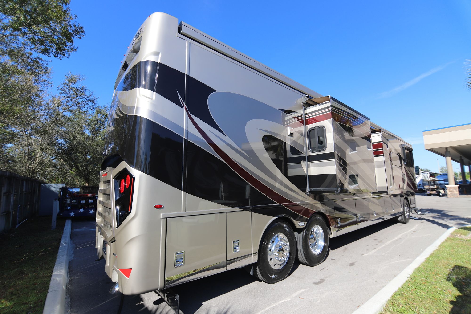 Used 2019 Newmar Dutch Star 4369 Class A  For Sale