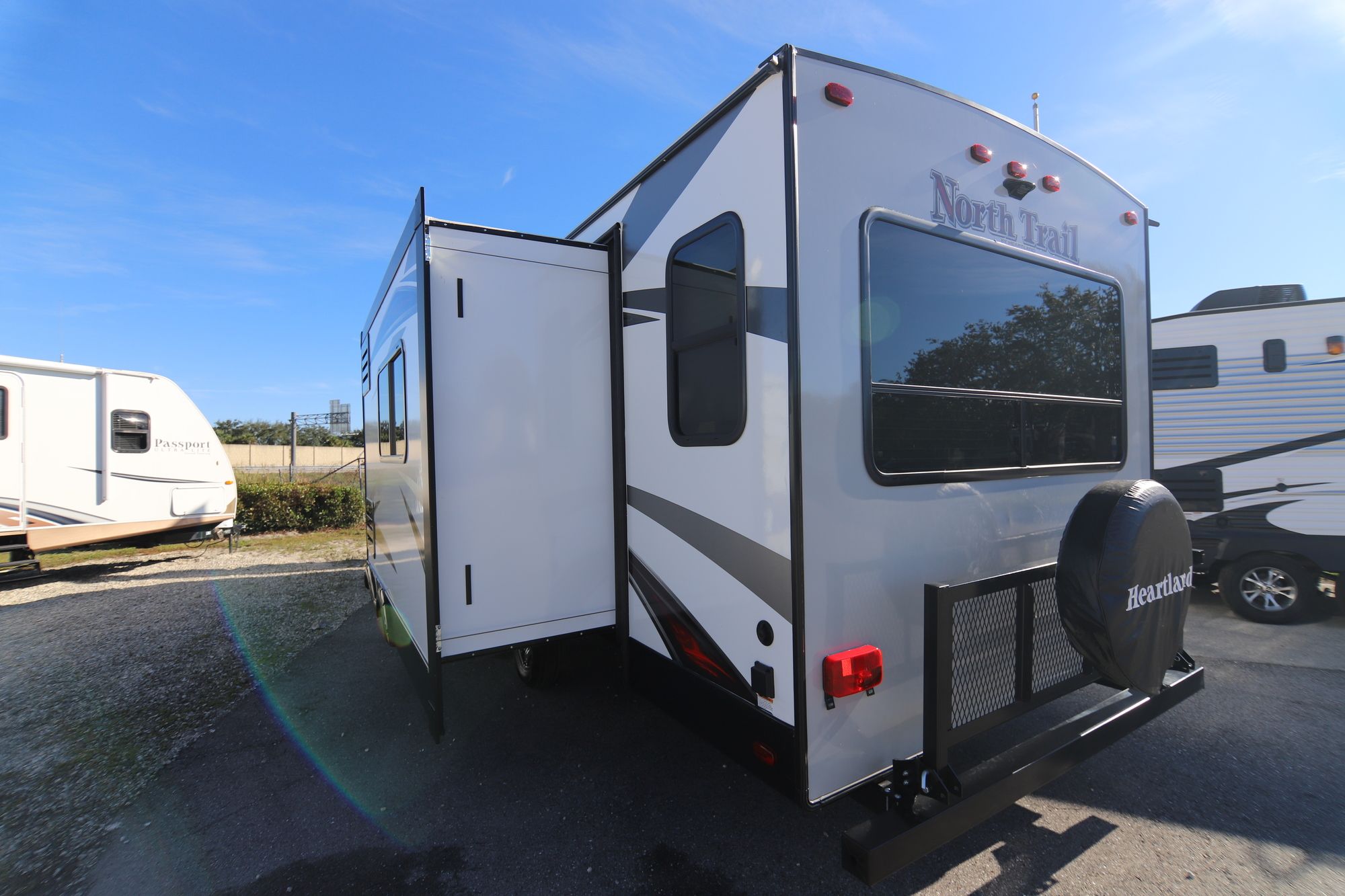 New 2019 Heartland Rv North Trail 25LRSS Travel Trailer  For Sale