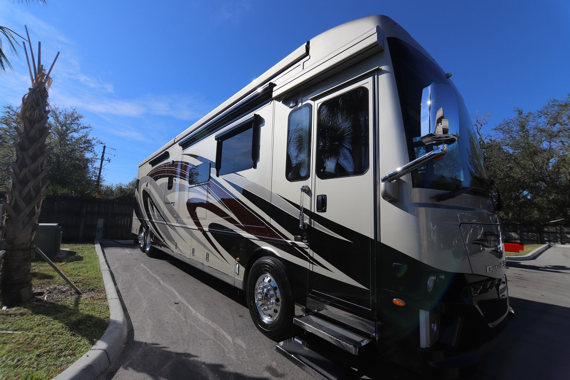 Used 2019 Newmar Dutch Star 4369 Class A  For Sale