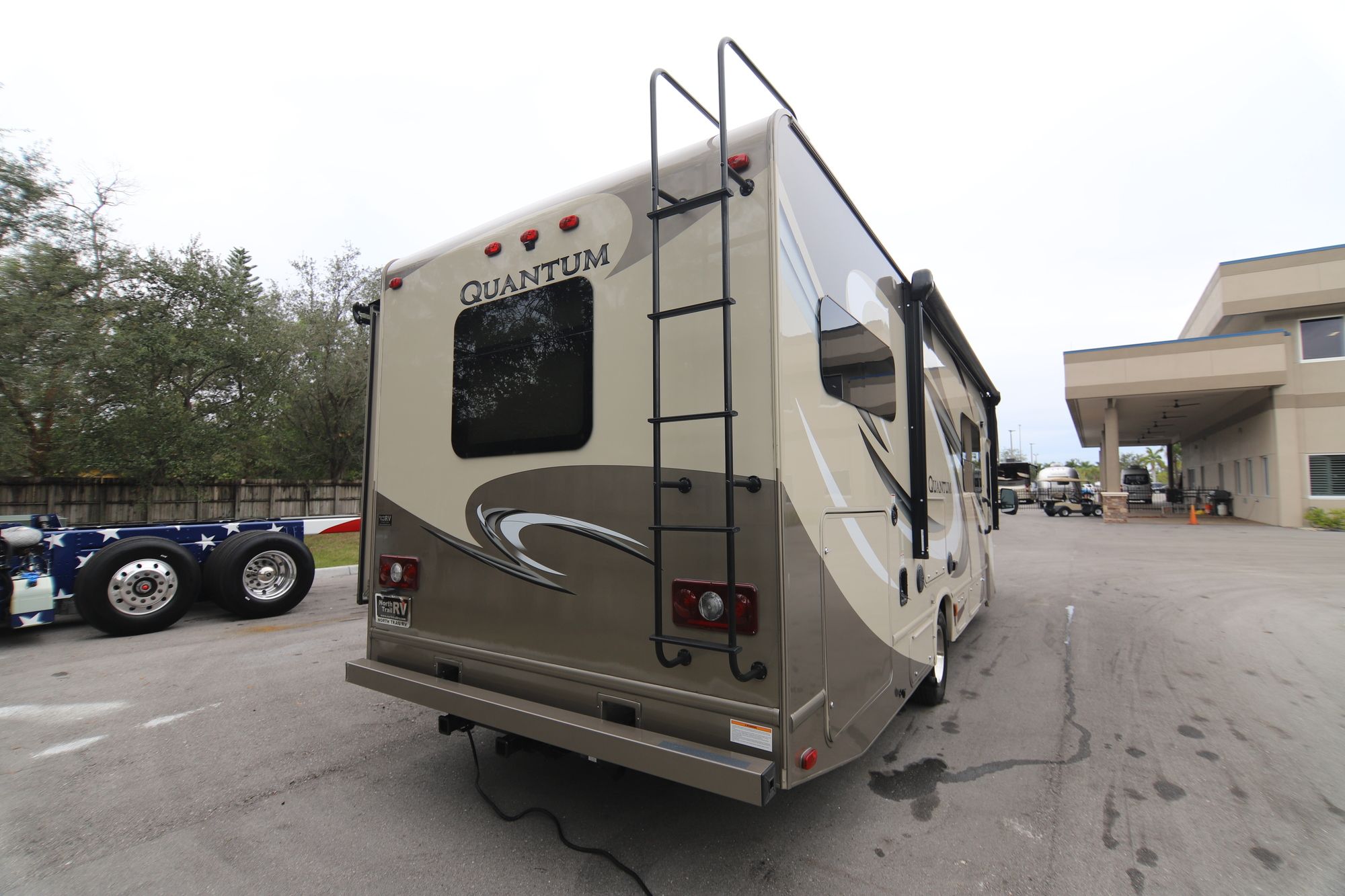 Used 2017 Thor Quantum 31PD Class C  For Sale