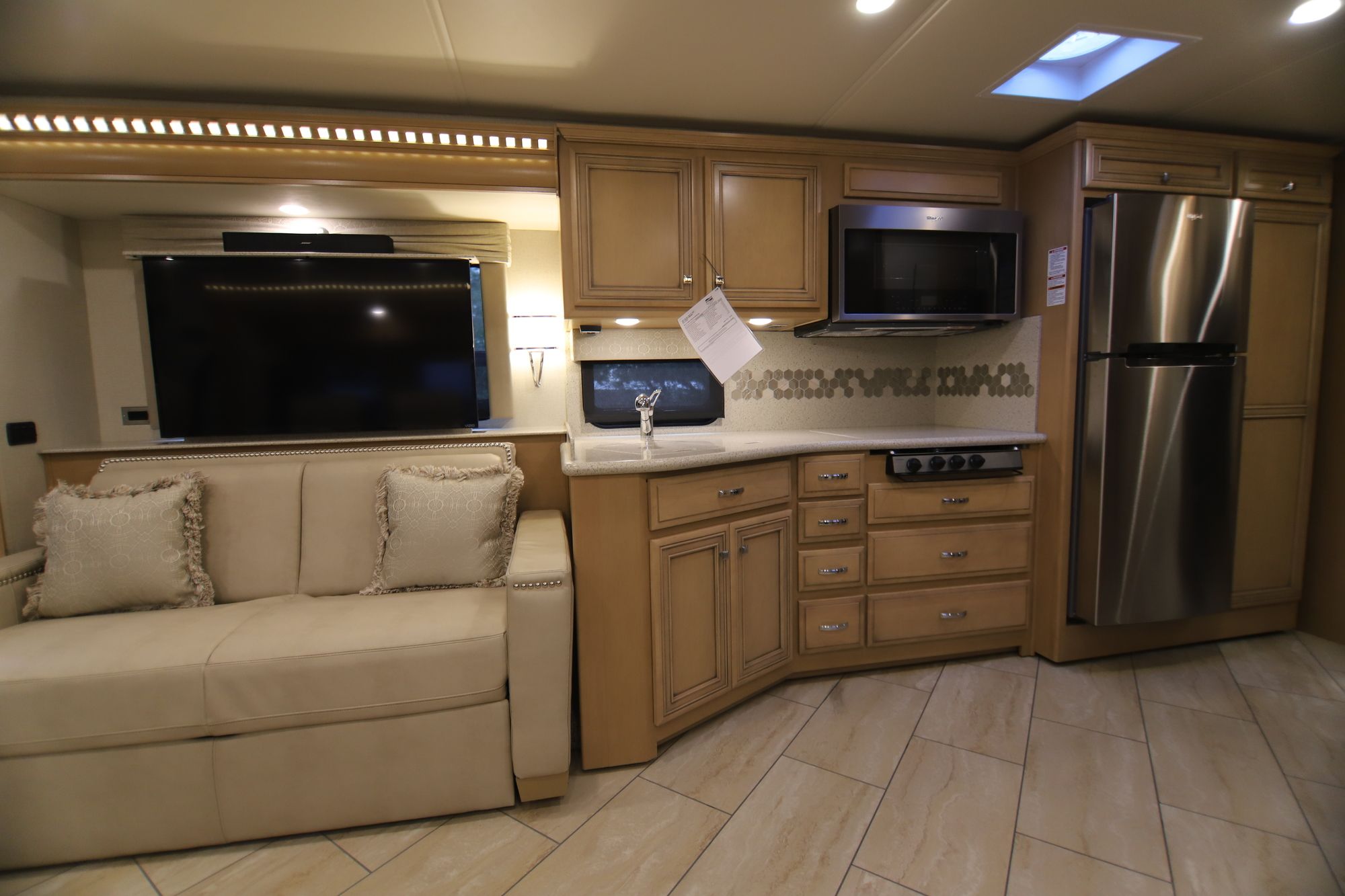 New 2019 Newmar Bay Star 3626 Class A  For Sale