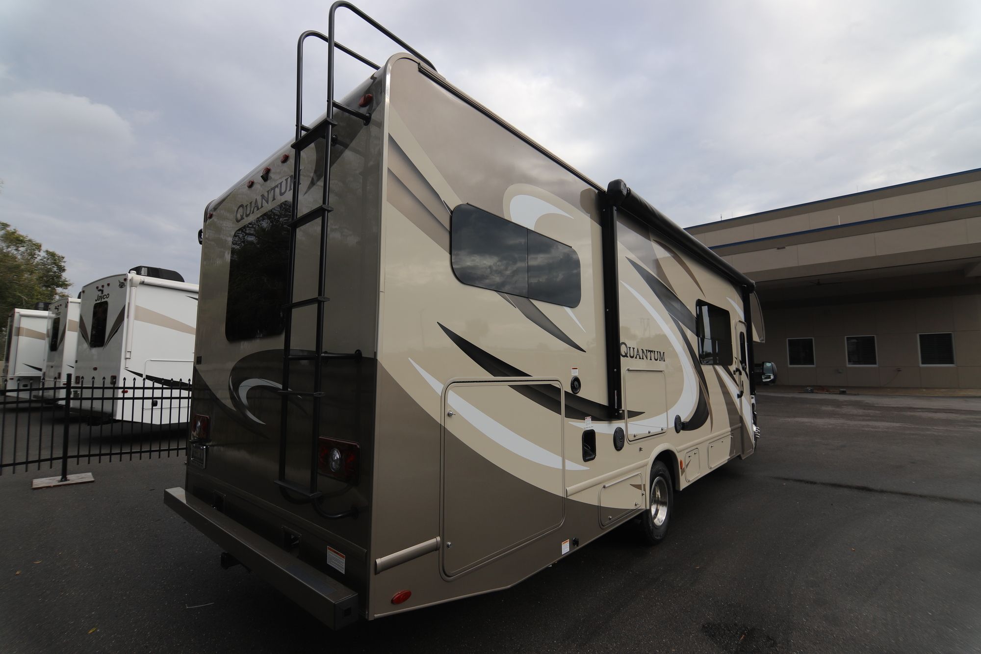 Used 2018 Thor Quantum 31PD Class C  For Sale