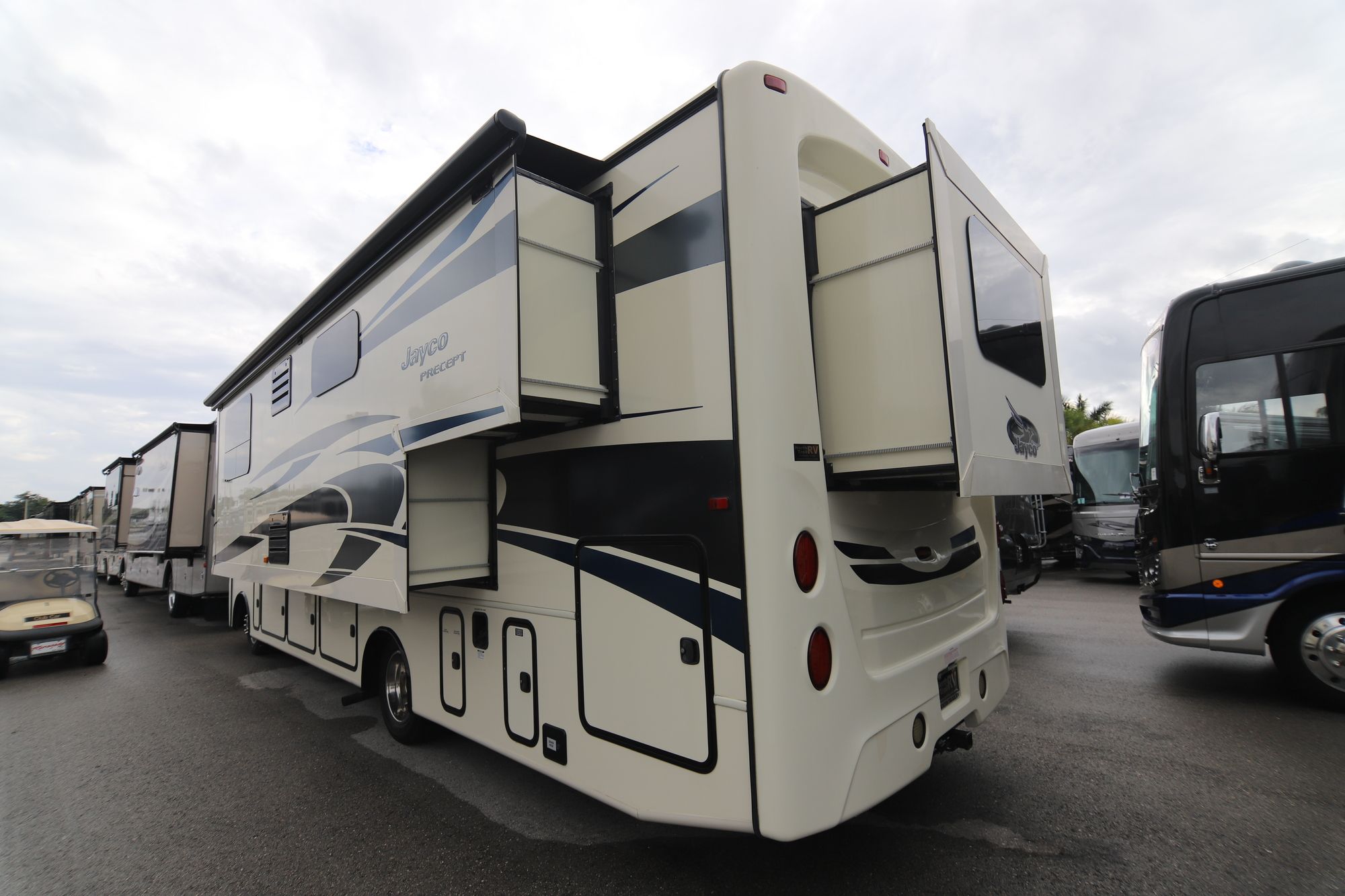 Used 2015 Jayco Precept 29UM Class A  For Sale