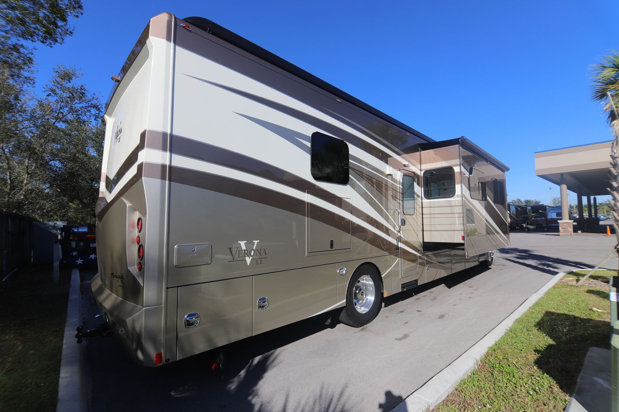 New 2019 Renegade Rv Verona Le 40LRB Super C  For Sale