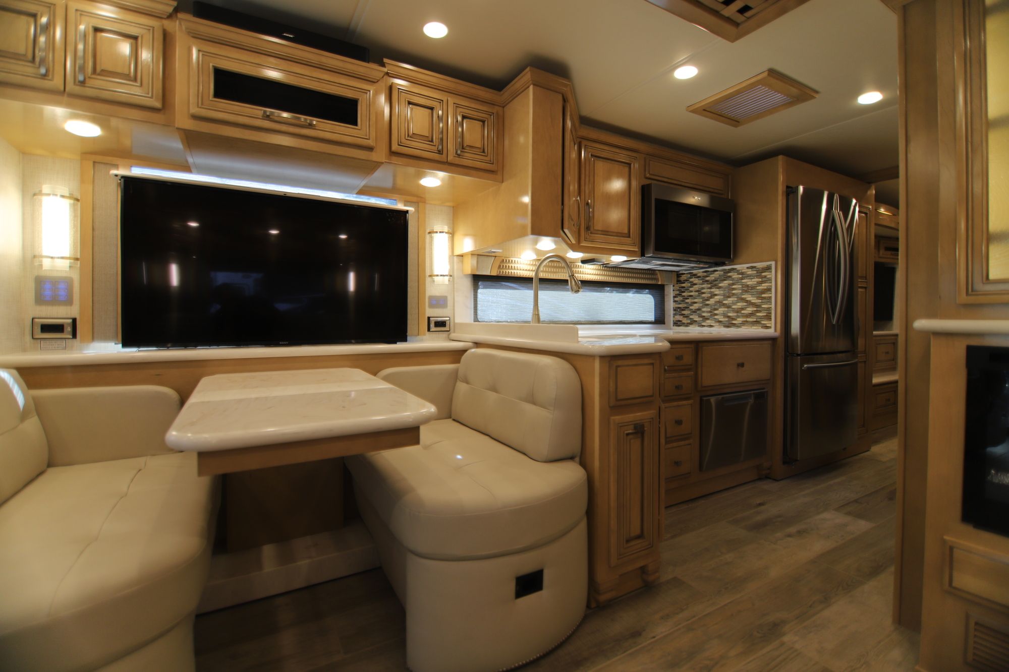 New 2019 Newmar New Aire 3343 Class A  For Sale