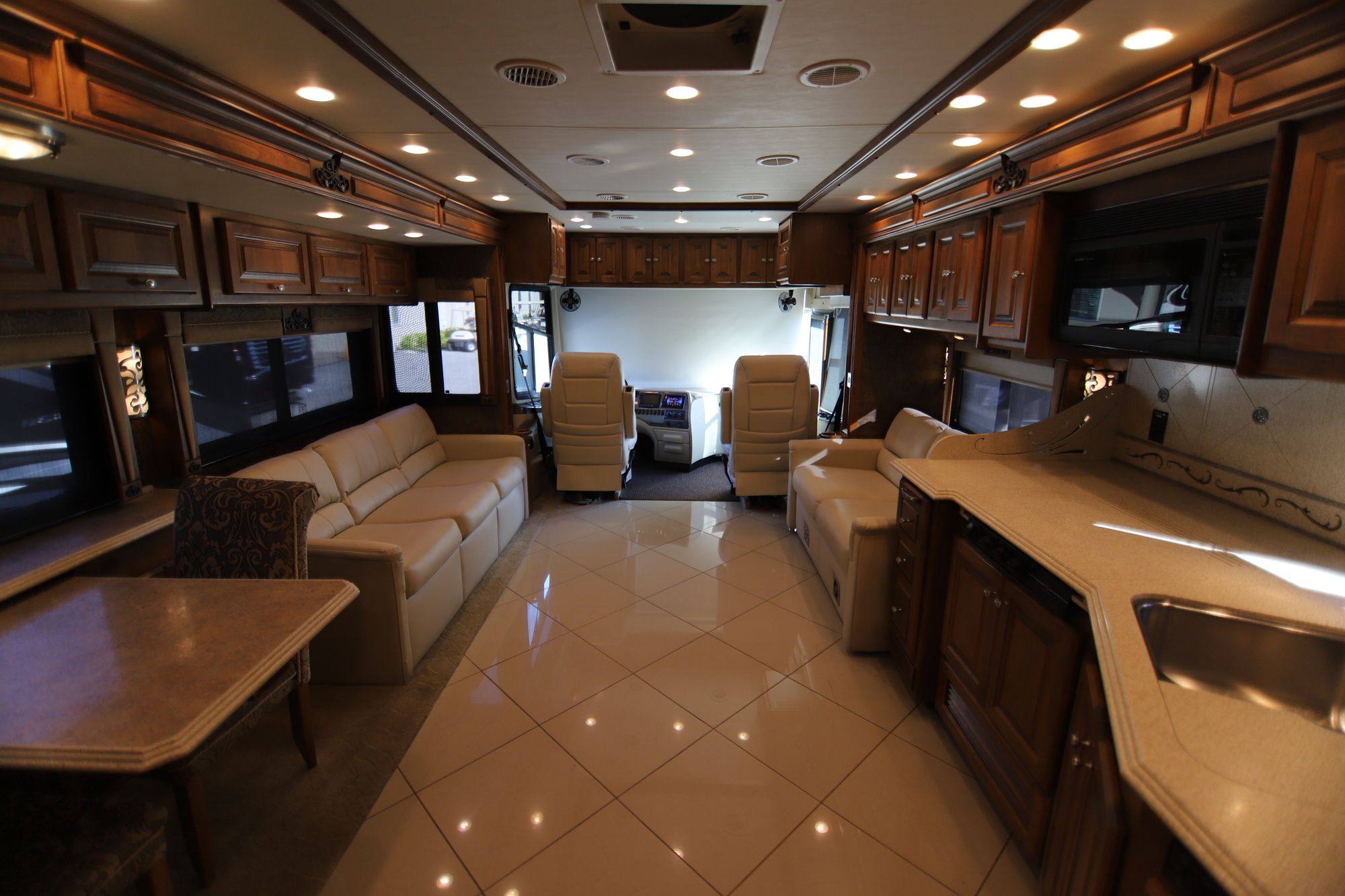 Used 2011 Tiffin Motor Homes Phaeton 36QSH Class A  For Sale