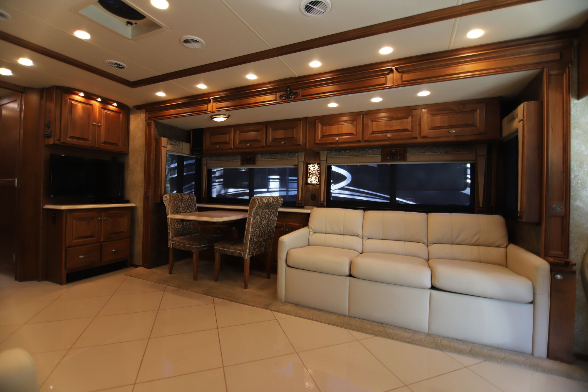 Used 2011 Tiffin Motor Homes Phaeton 36QSH Class A  For Sale