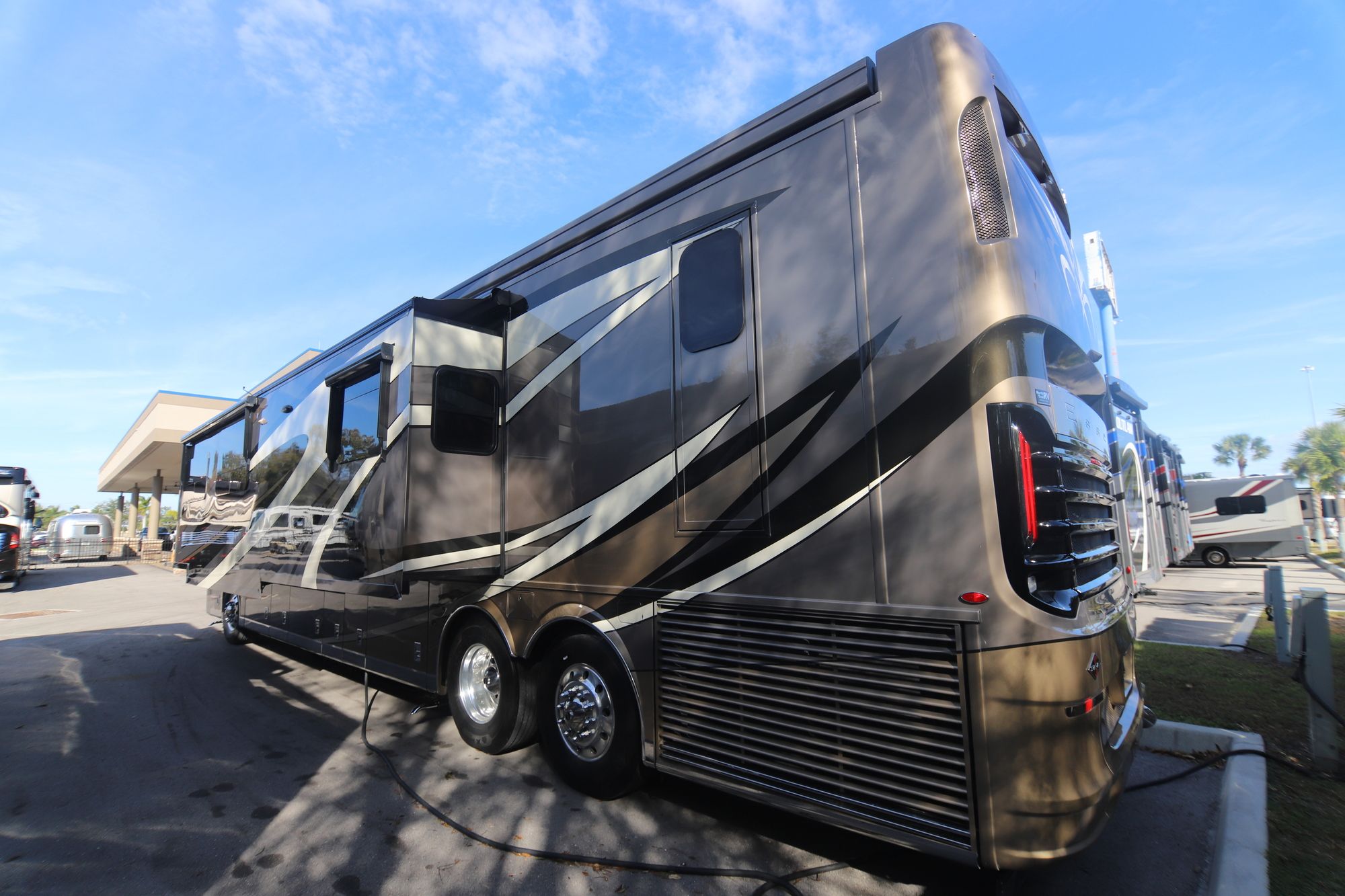 Used 2018 Newmar Essex 4553 Class A  For Sale