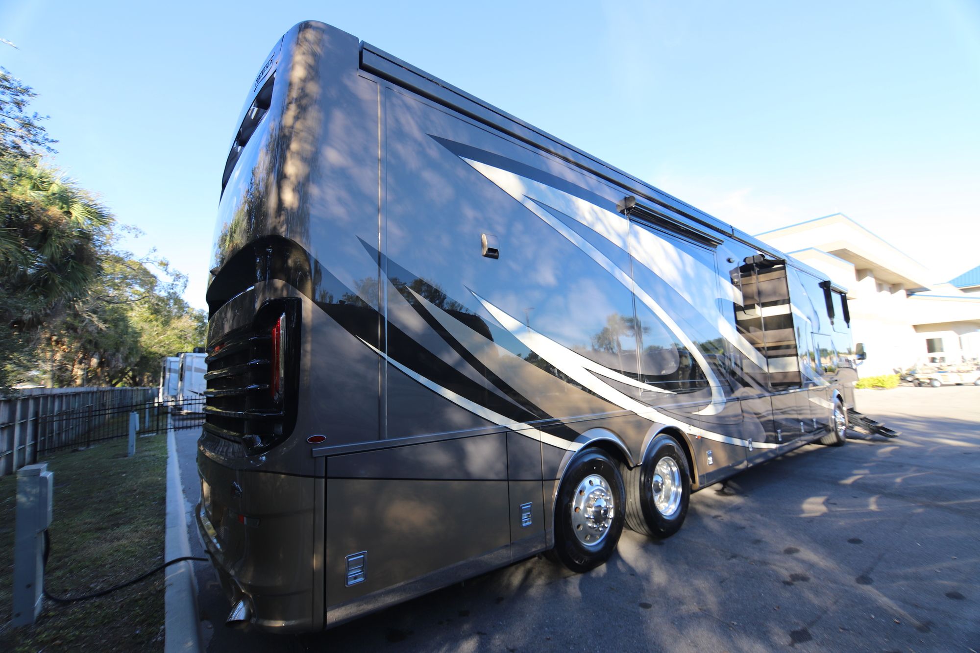 Used 2018 Newmar Essex 4553 Class A  For Sale