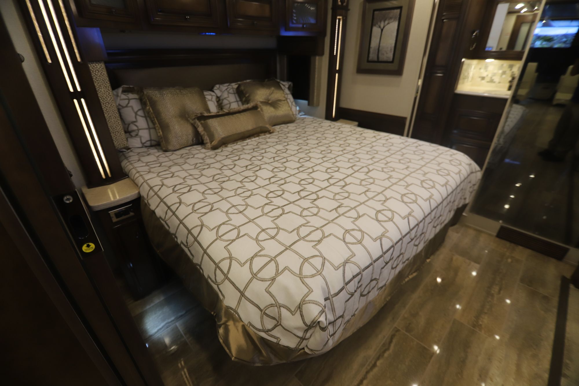 New 2019 Newmar Dutch Star 4002 Class A  For Sale