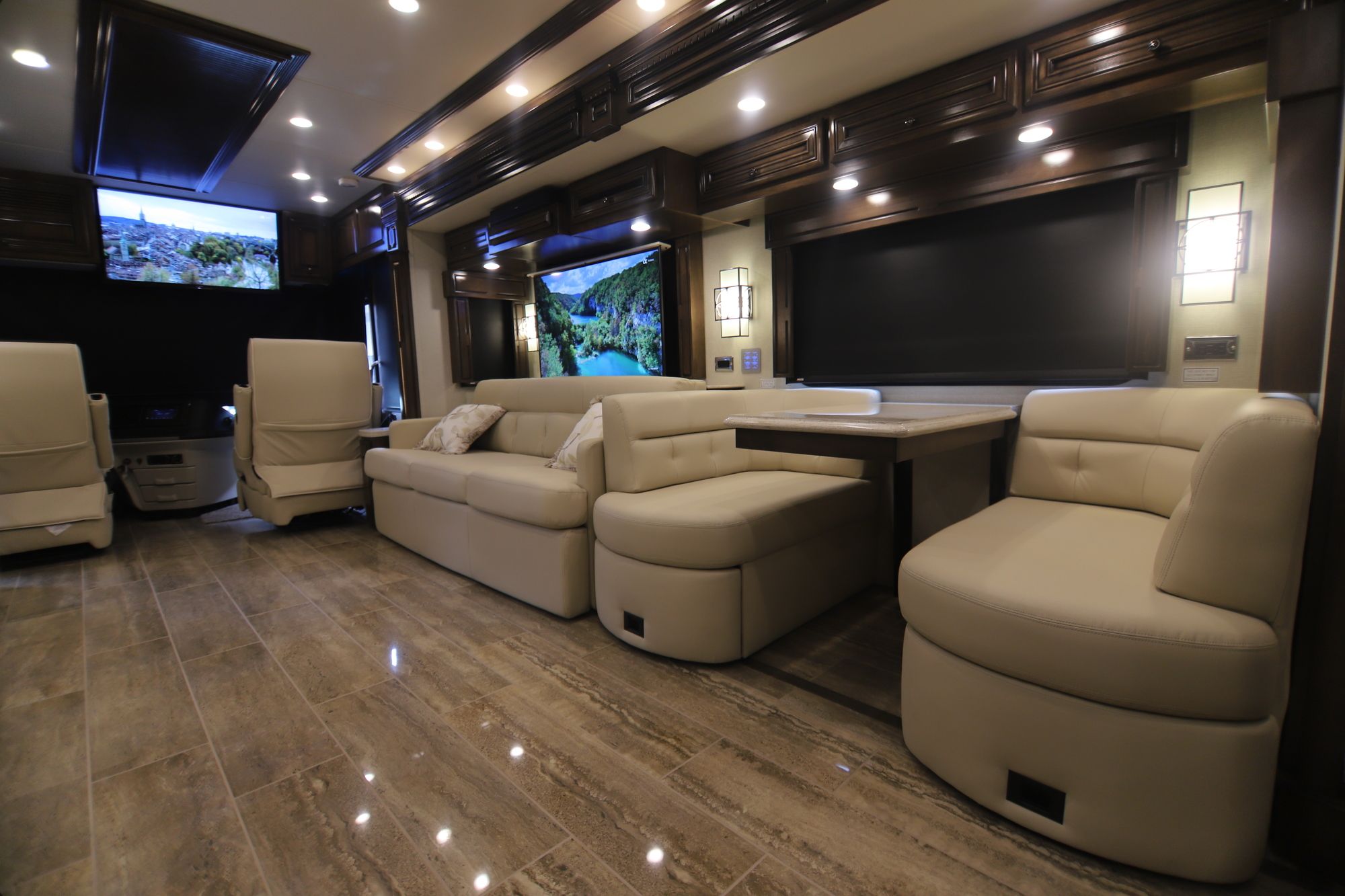 New 2019 Newmar Dutch Star 4002 Class A  For Sale